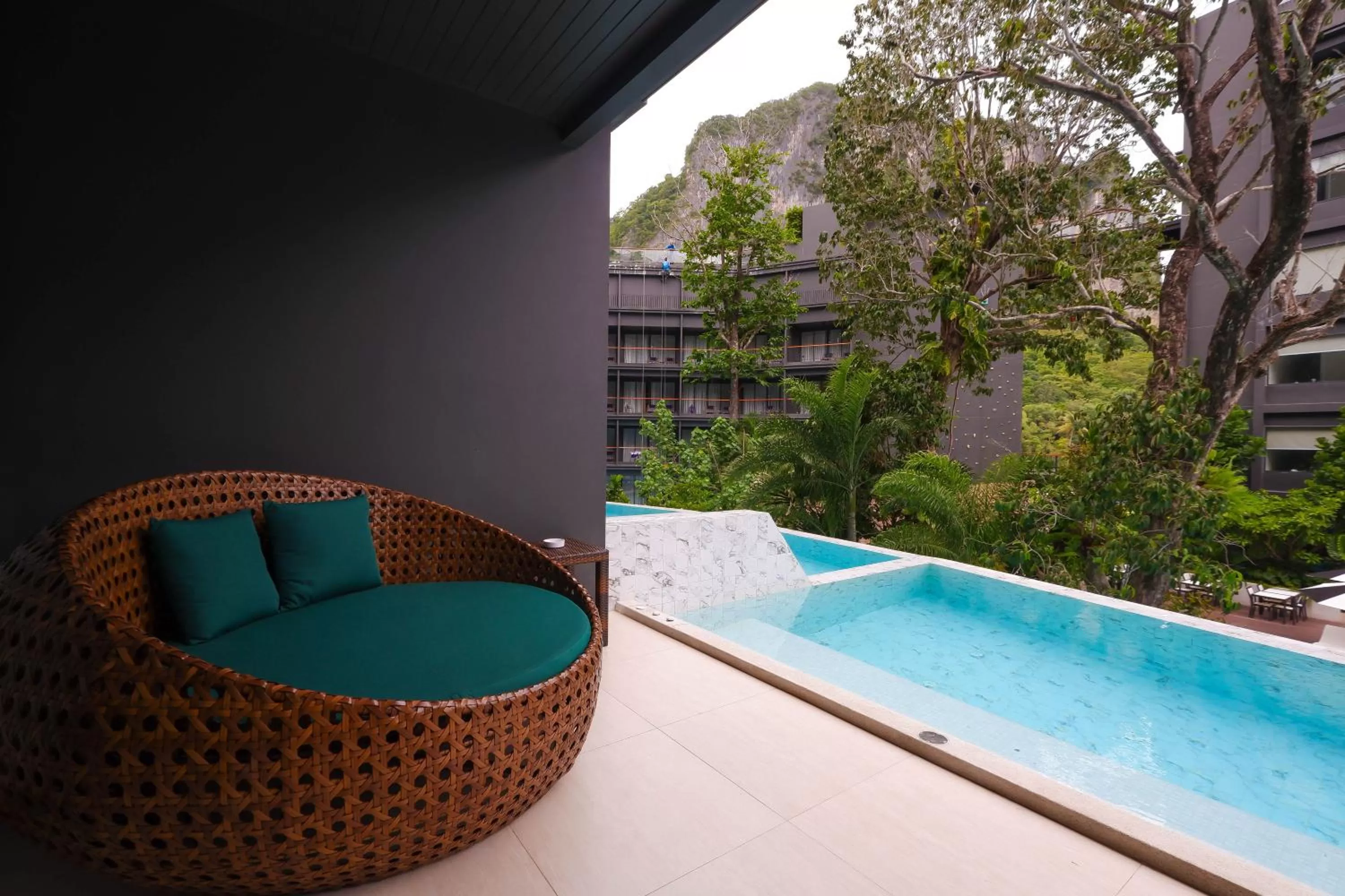 Deluxe Private Outdoor Whirlpool in Panan Krabi Resort