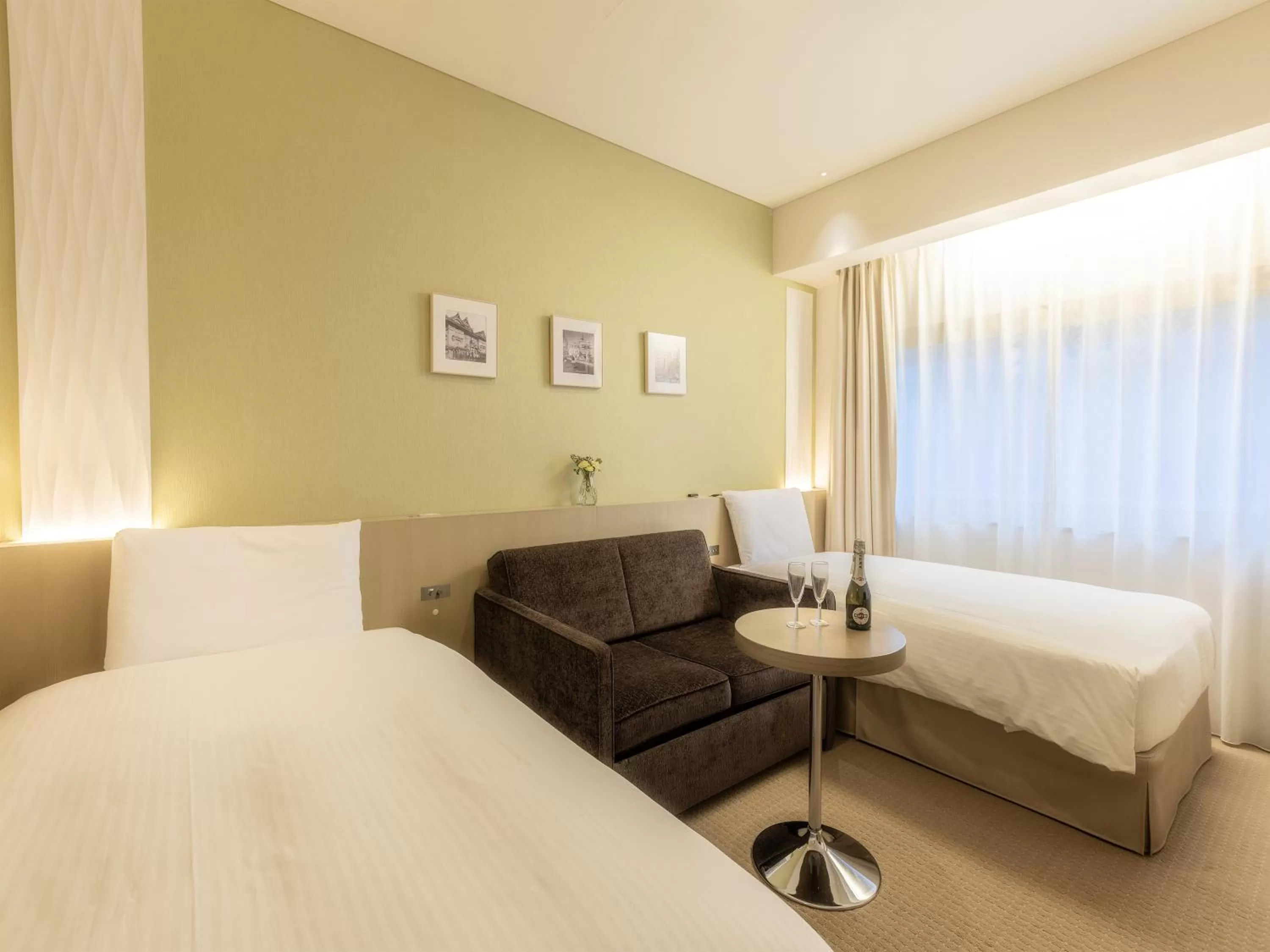 Standard Twin Room - Non-Smoking (Room facilities by ReFa) in Hotel Gracery Ginza