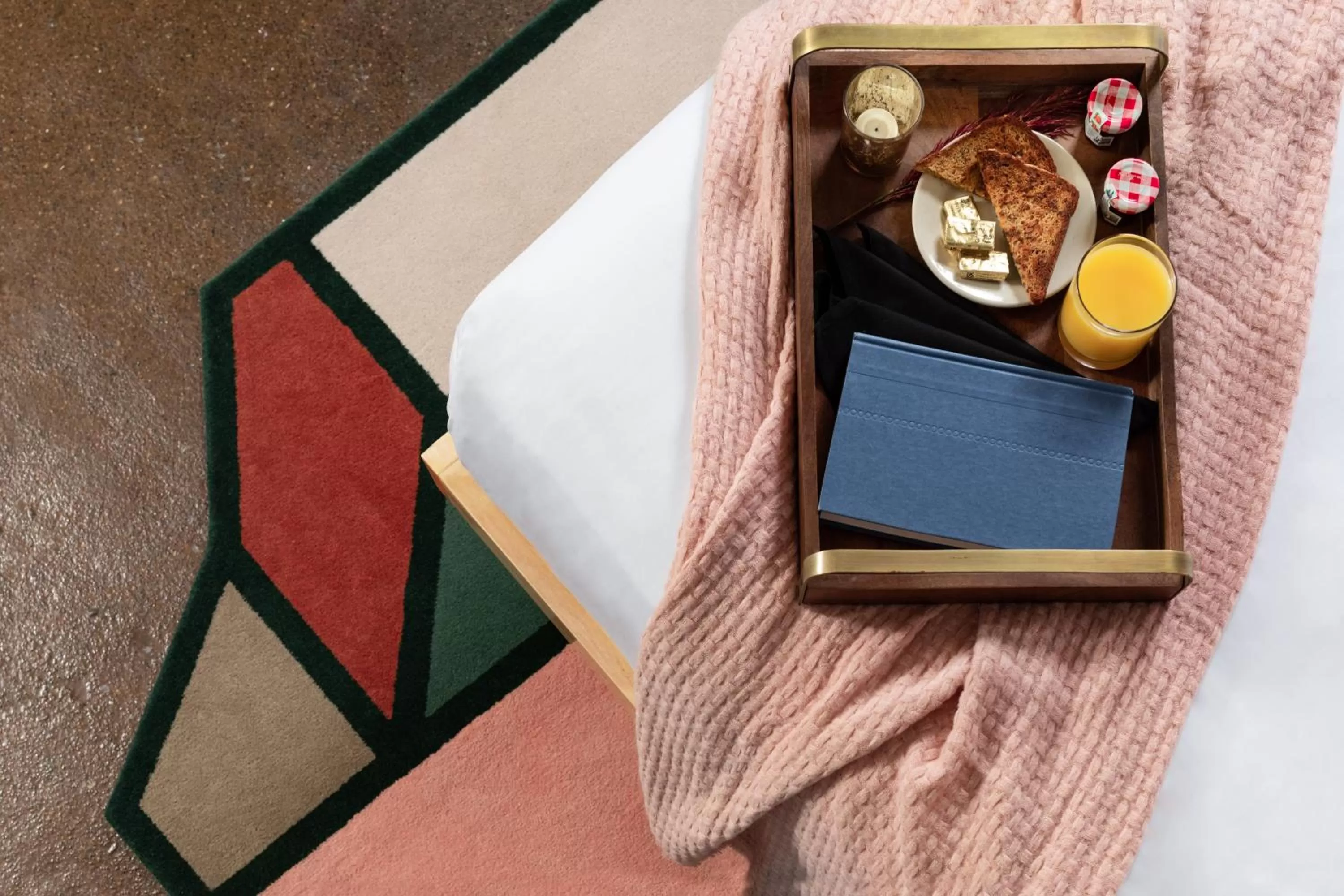 Standard King Room in Canvas Hotel Dallas