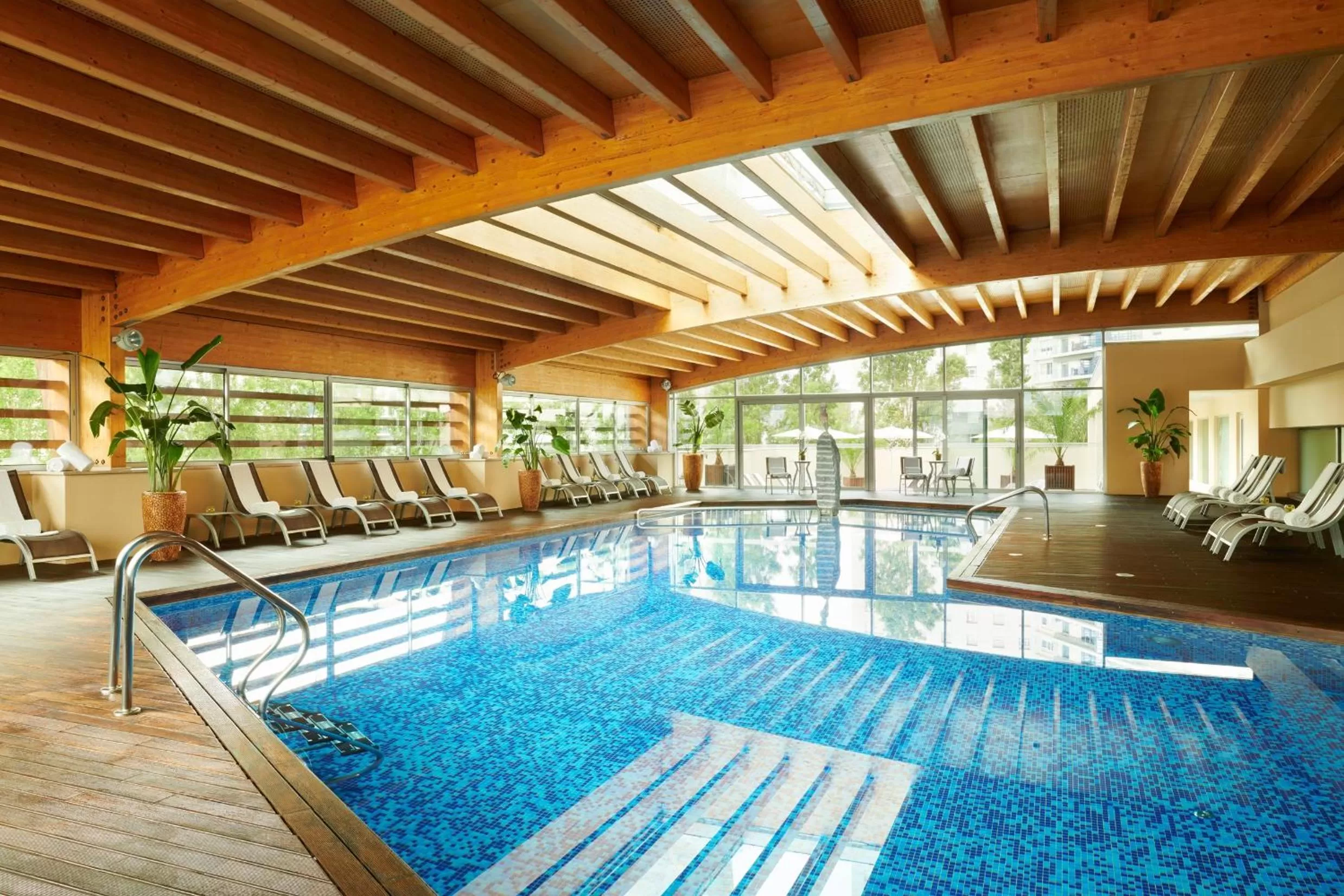 Swimming pool in Corinthia Lisbon