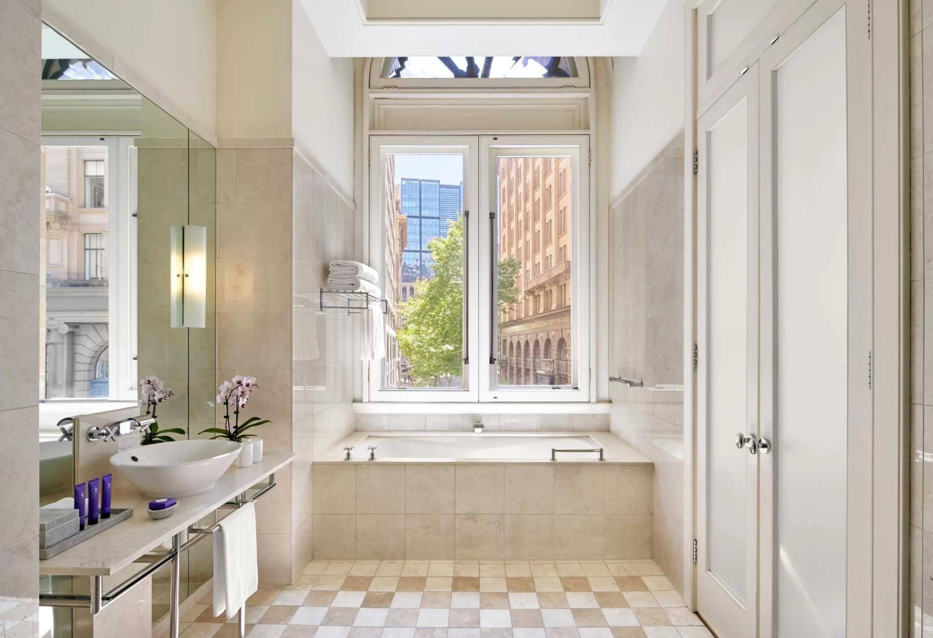 Heritage Superior King Room - Low floor in The Fullerton Hotel Sydney