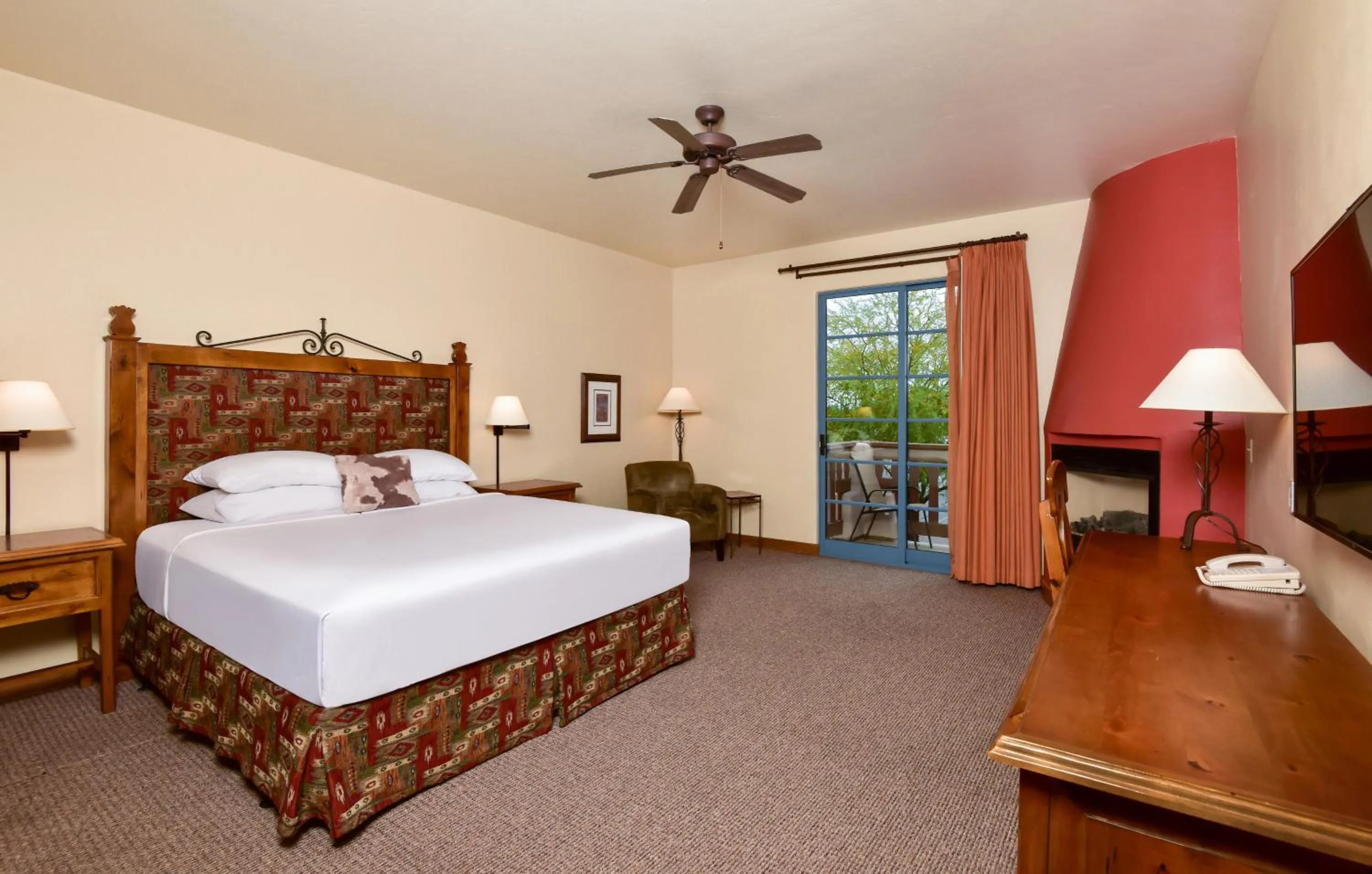 Superior King Room in Lodge On The Desert