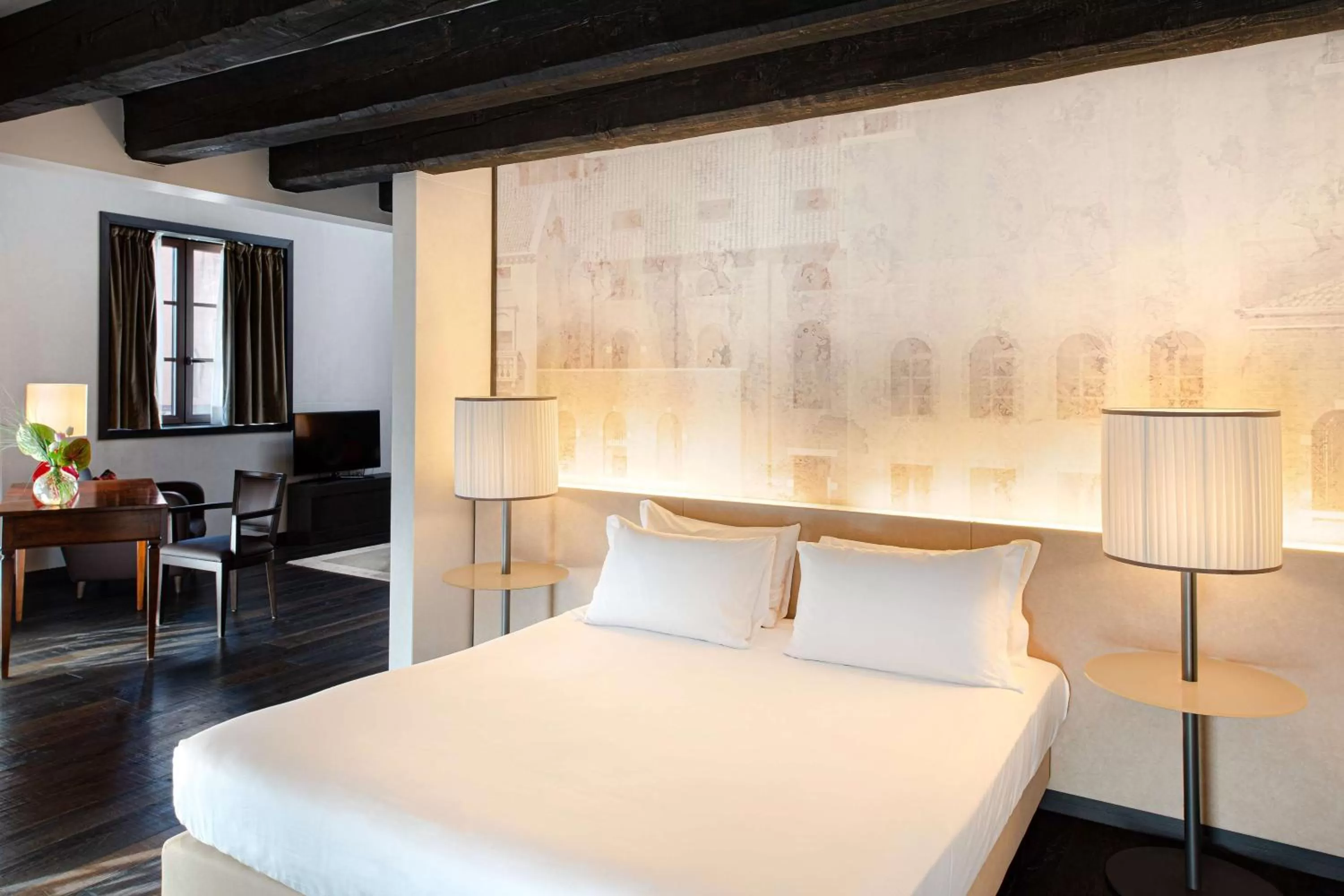 Grand Suite with Canal View in Hyatt Centric Murano Venice