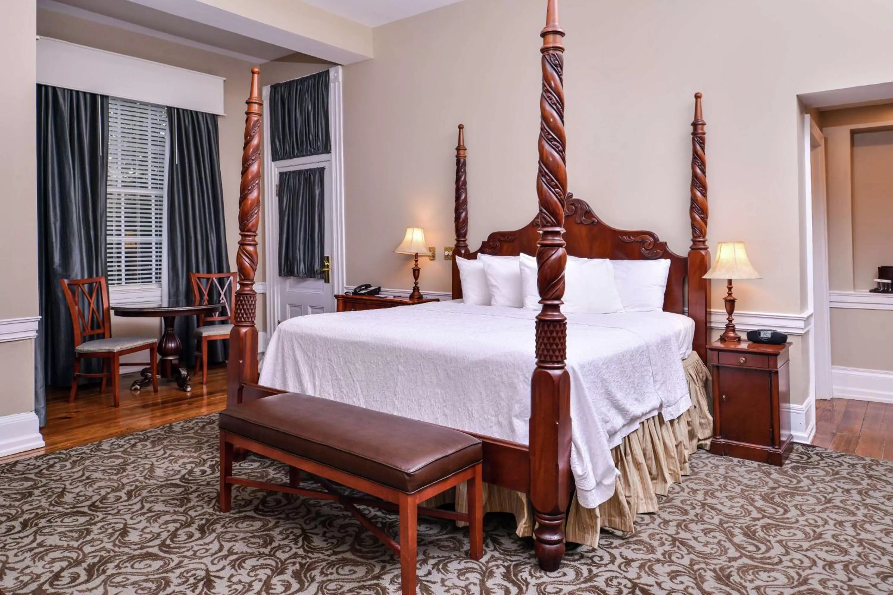 Deluxe King Room in Hampton Inn Lexington Historic Area