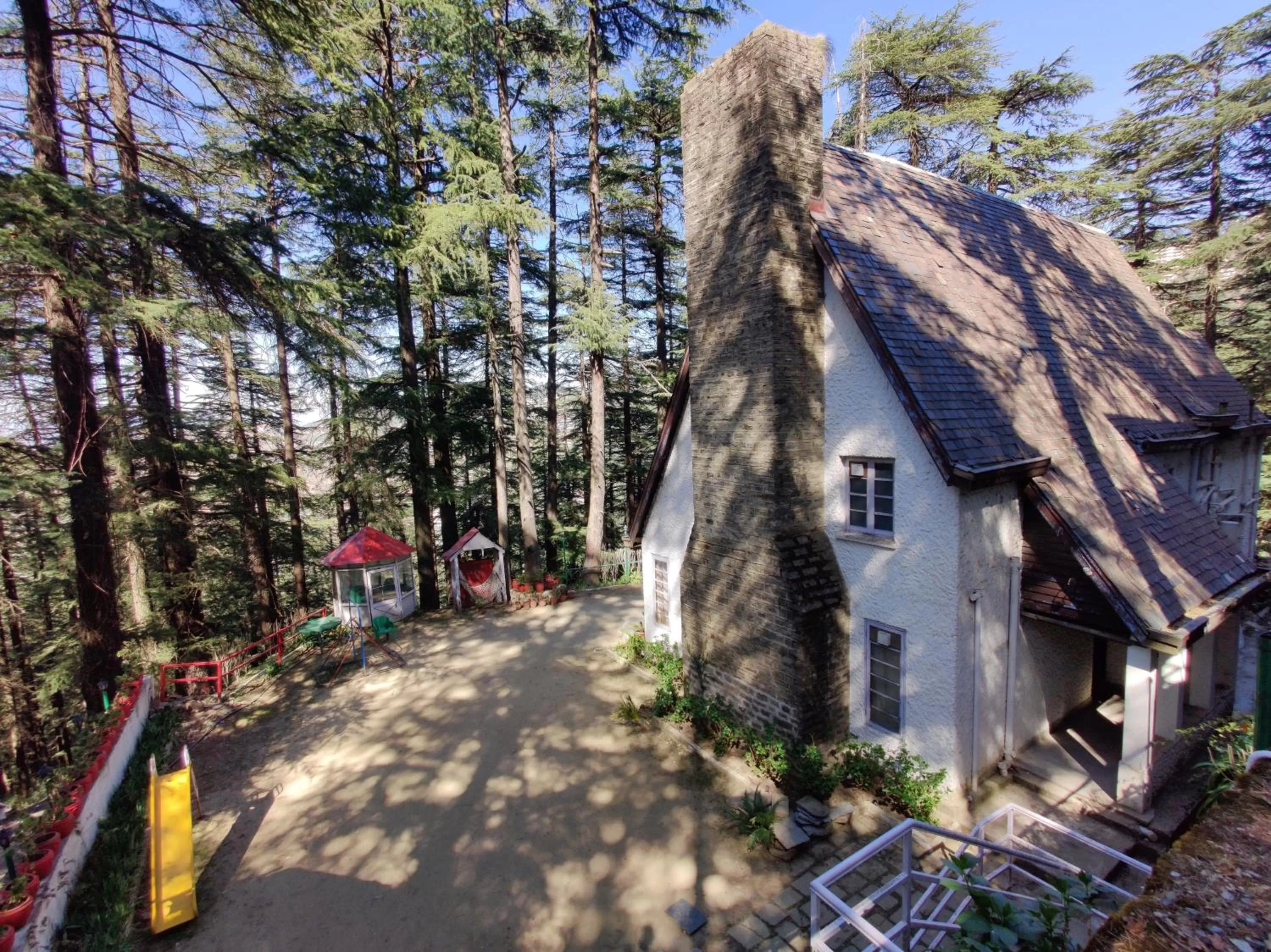 Deluxe Family Suite in Shimla British Resort