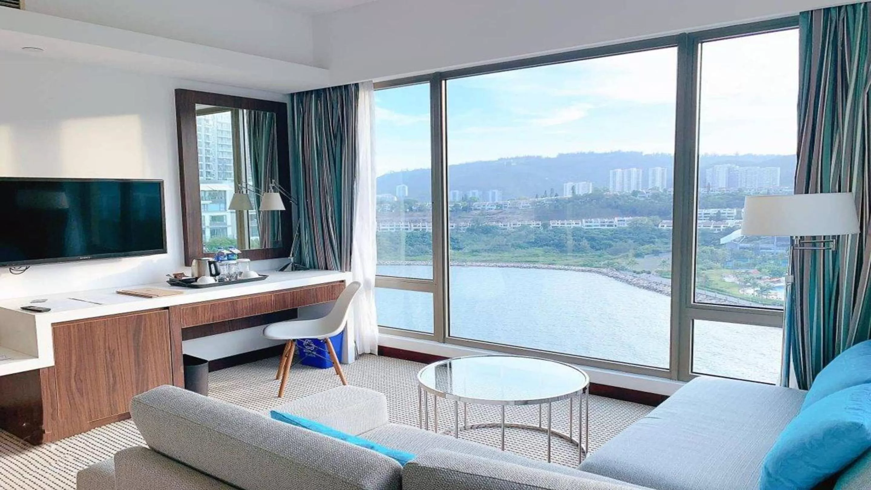 Double or Twin Room with Ocean View in Auberge Discovery Bay Hong Kong