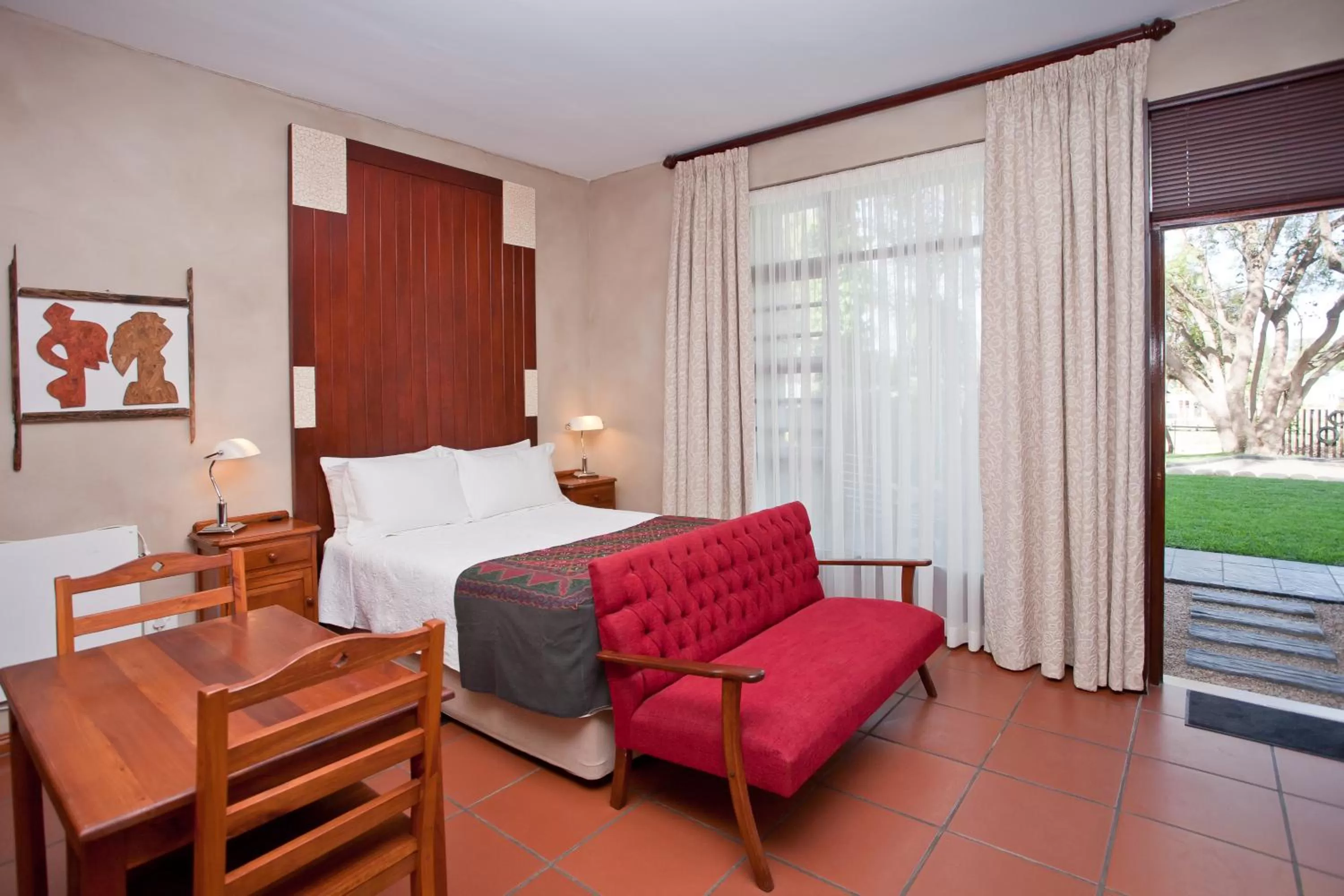  Double Room - single occupancy in Miles B&B Guest House