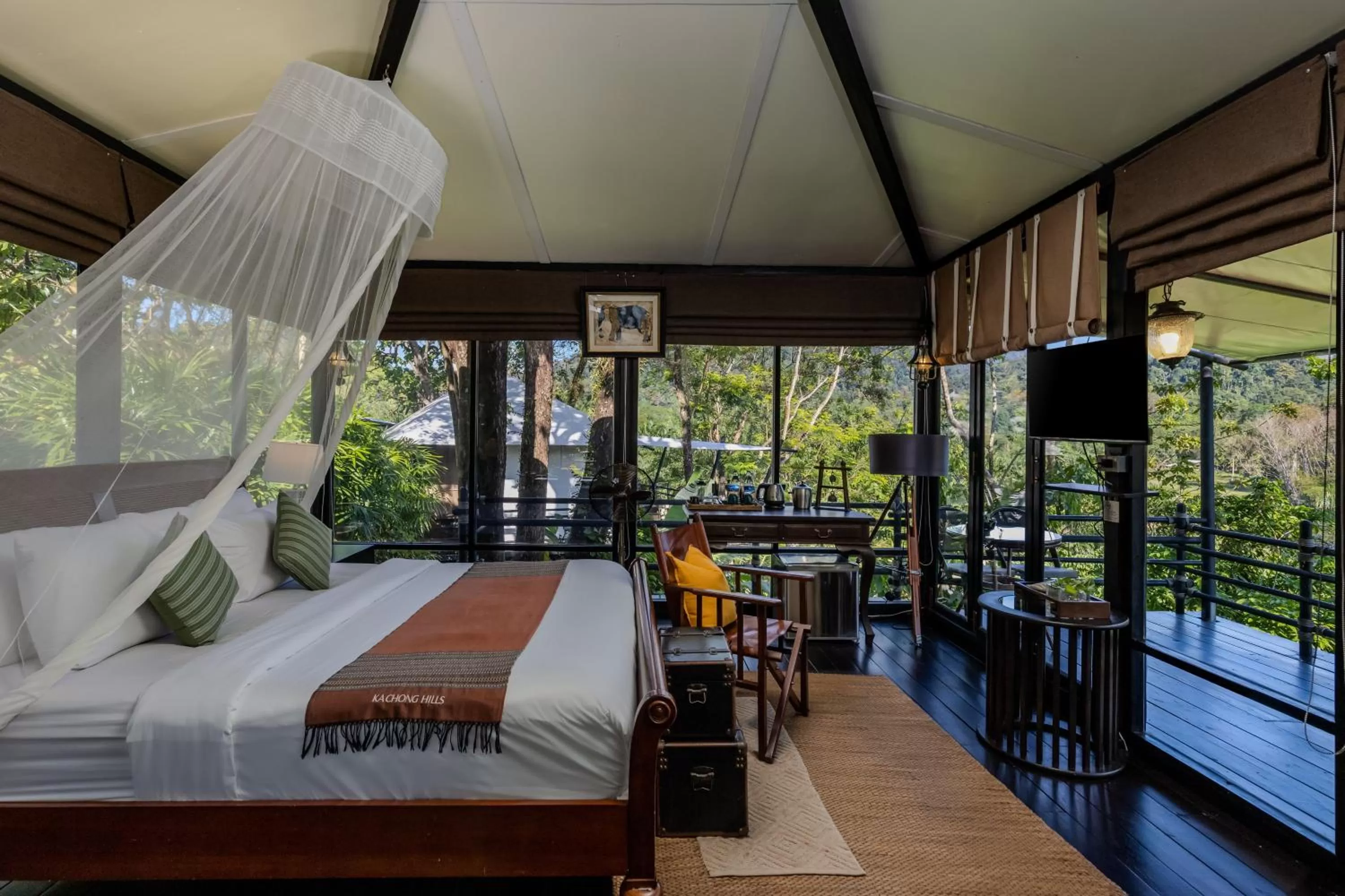 Exclusive Explorer Superior Tent in Kachonghills Tented Resort Trang