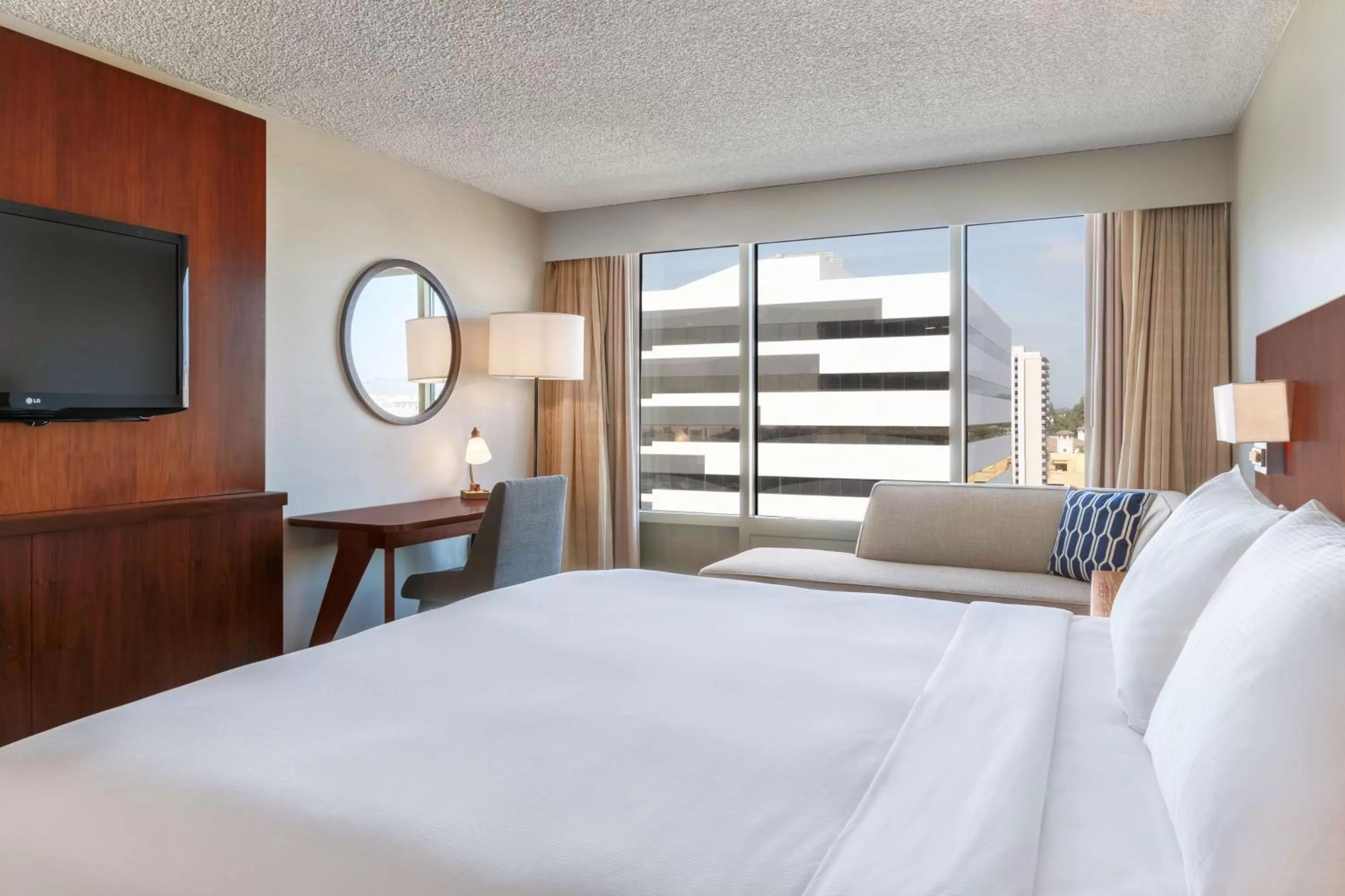 King Room in Hilton Pasadena