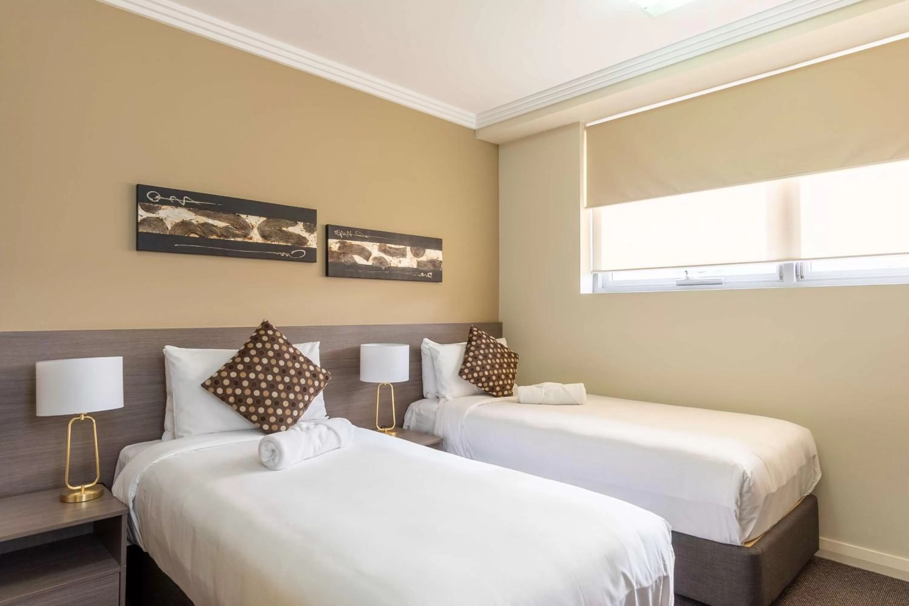 Standard Twin Room in Best Western Plus Camperdown Suites