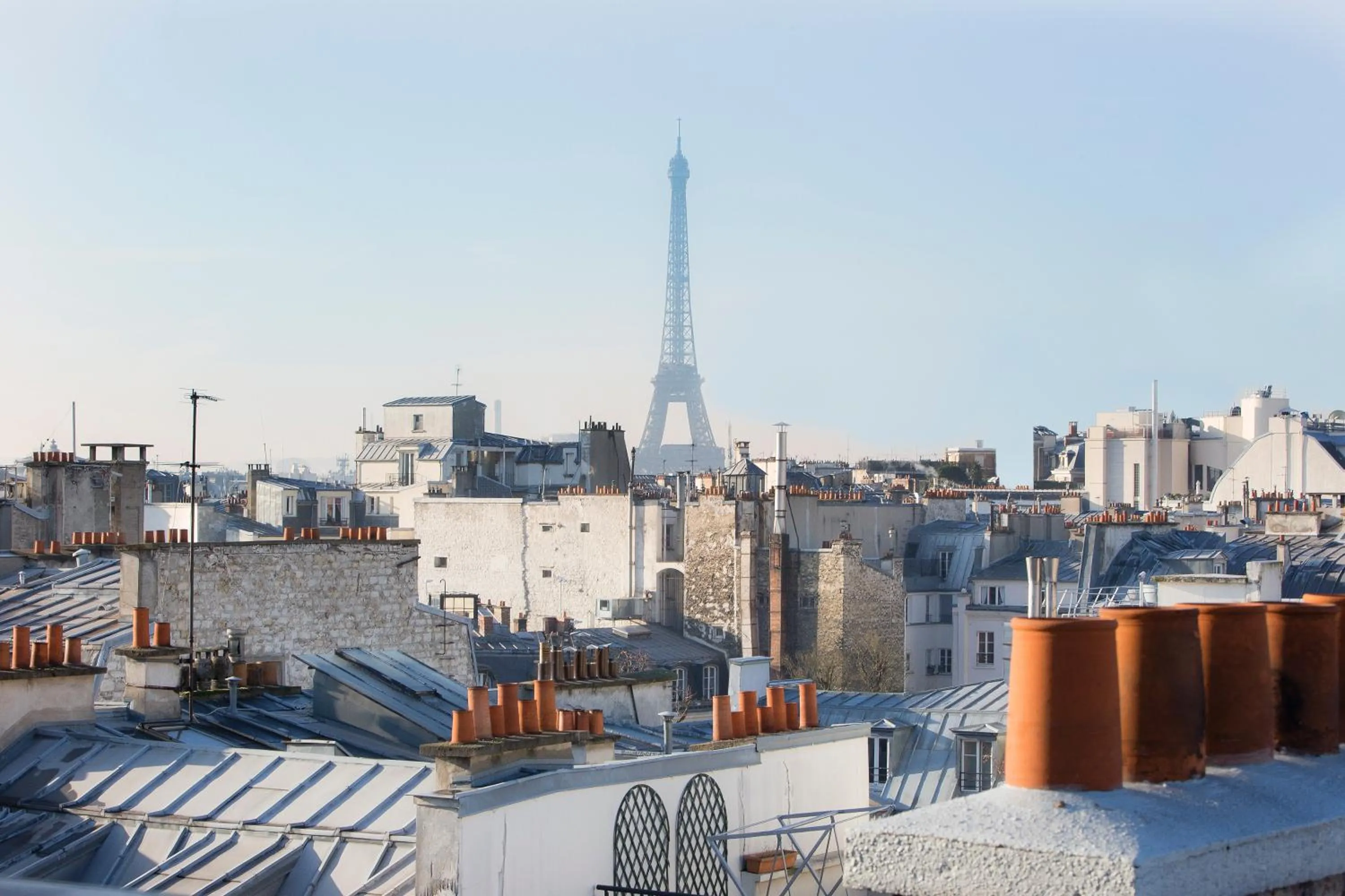 Junior Suite Eiffel in Hotel Elysees 8