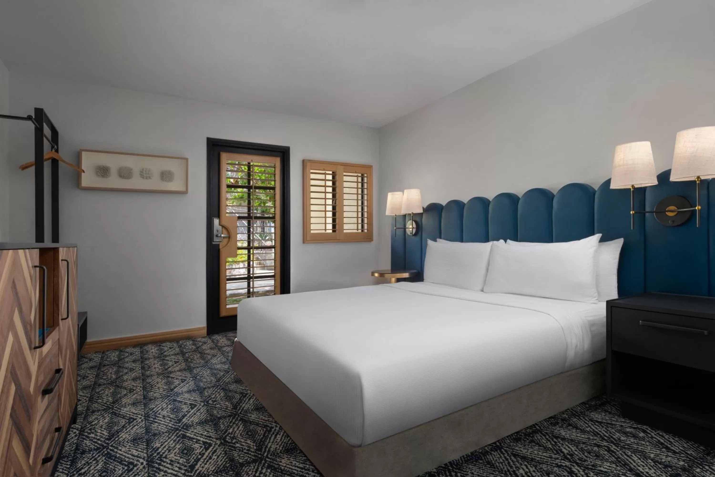 King Room - Disability Access in Catalina Canyon Inn