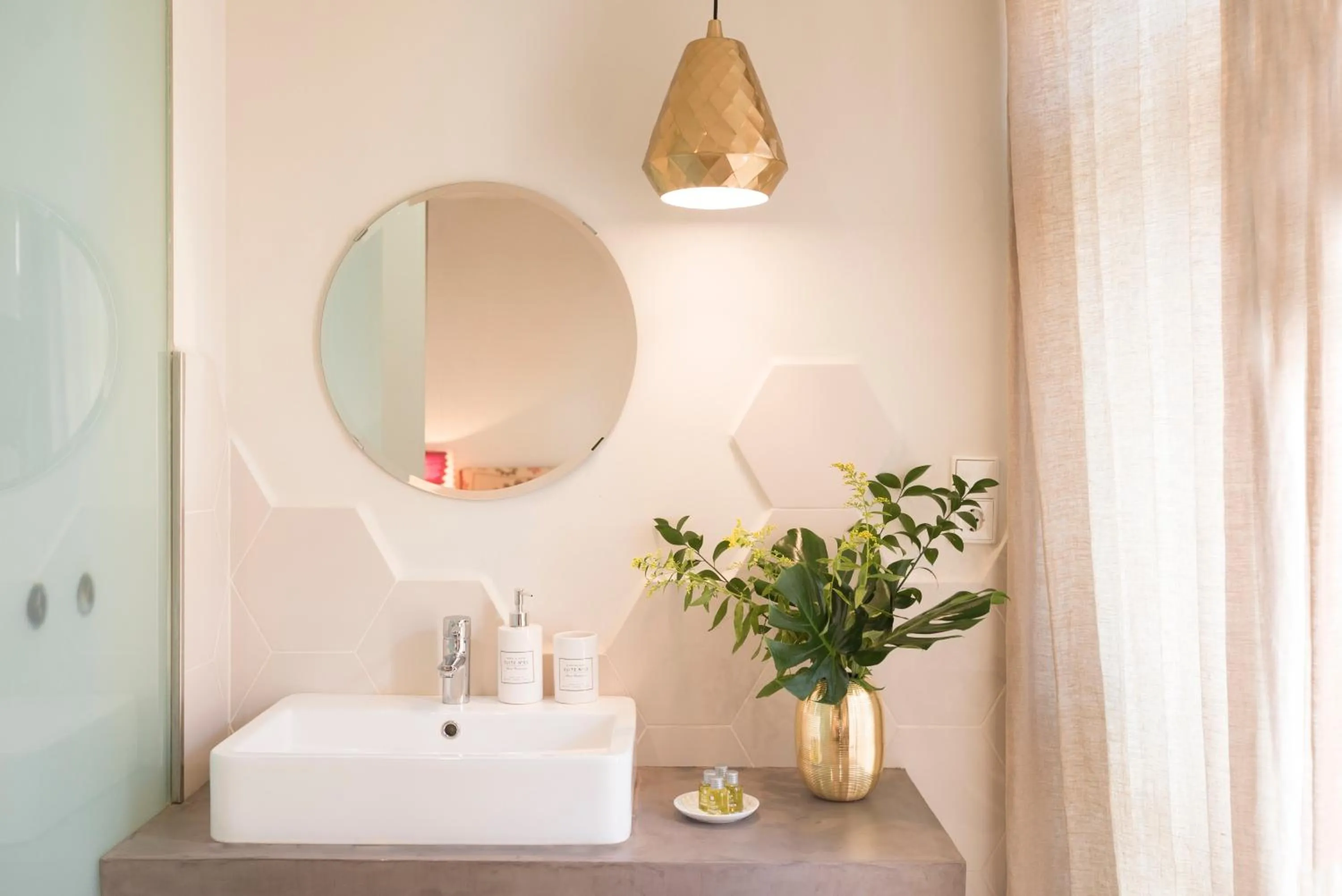 Twin Room in The Corner House