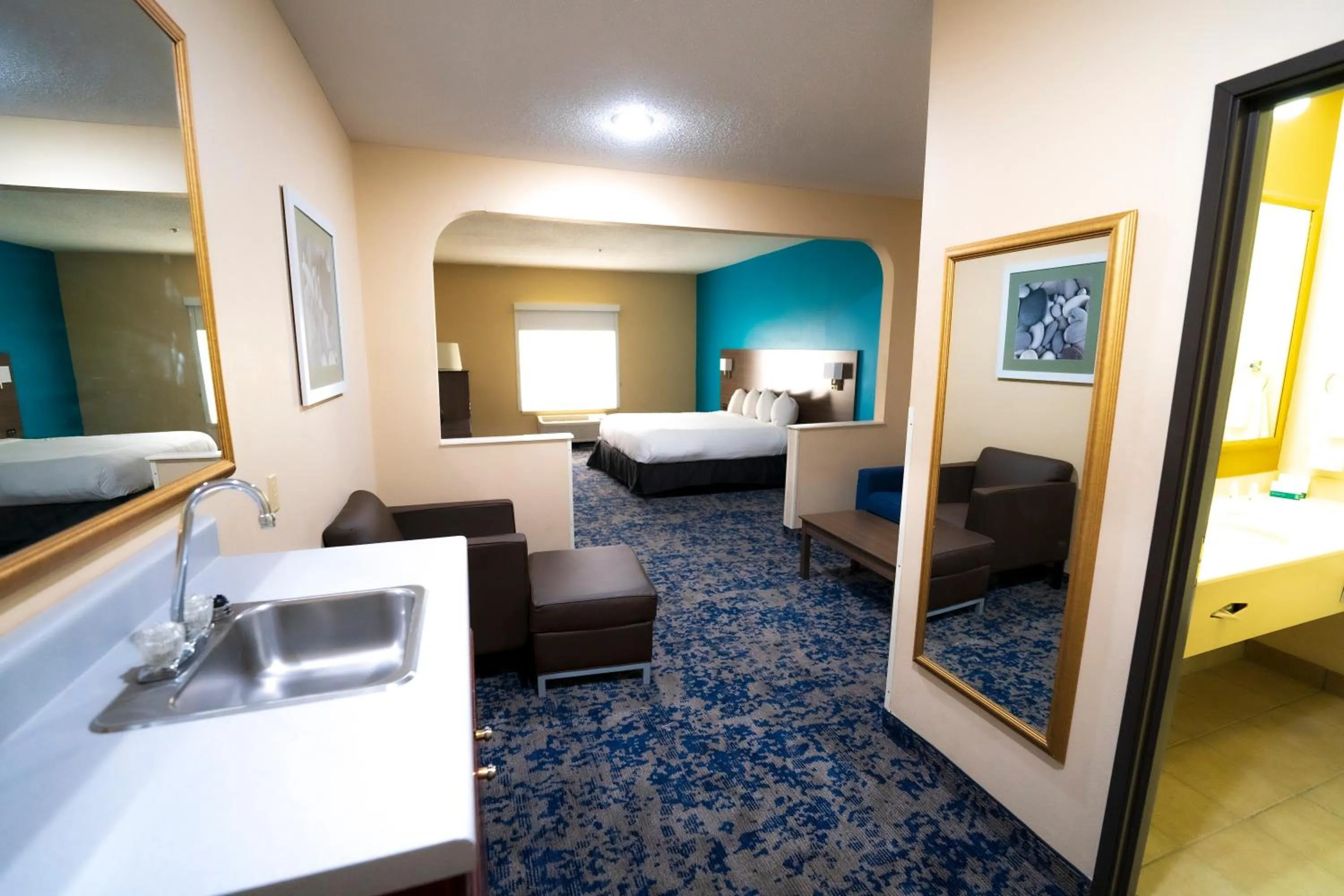 King Suite - Non-Smoking in Quality Inn & Suites