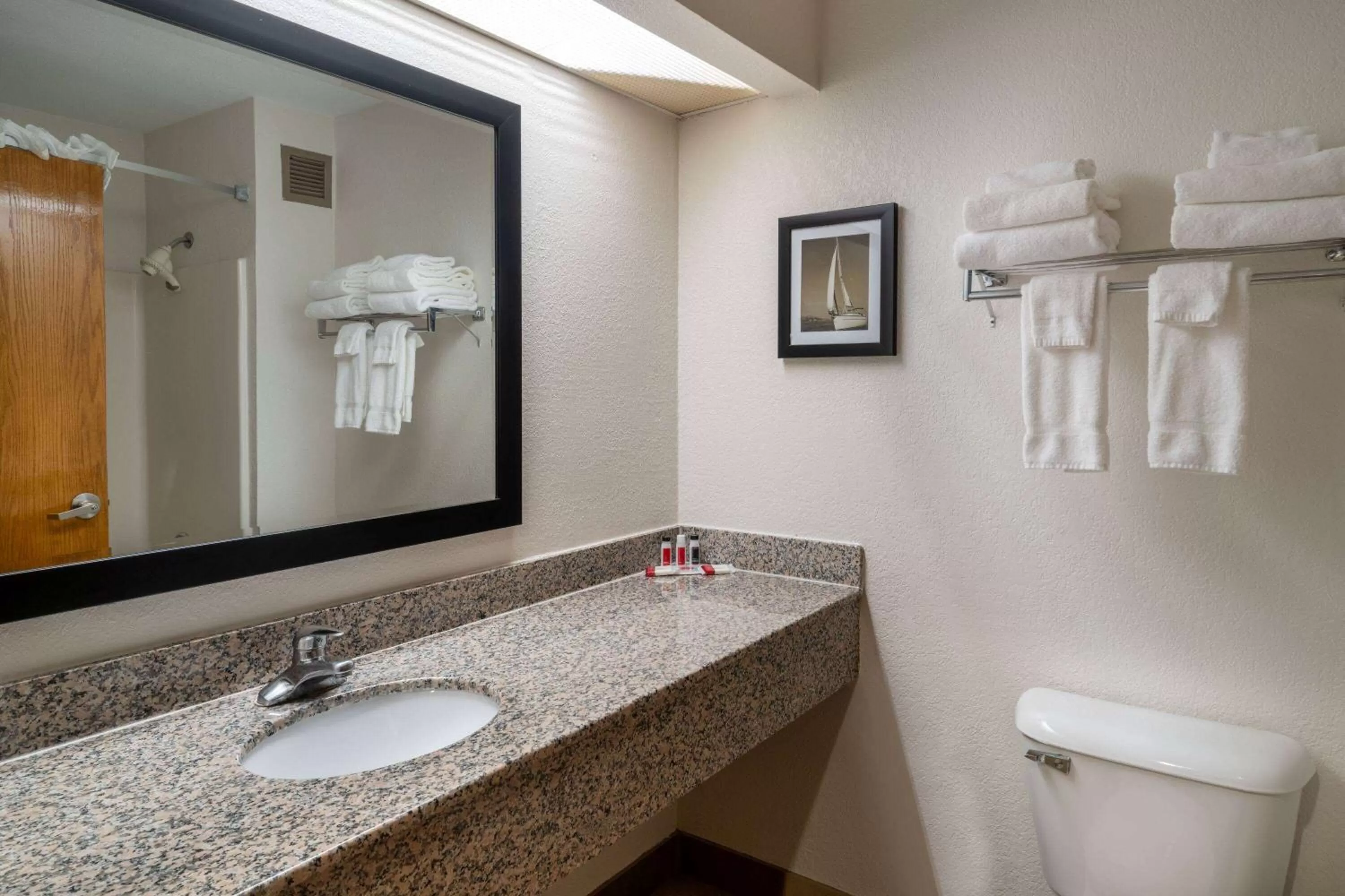 King Room with Mountain View- Non-Smoking in Ramada by Wyndham Maggie Valley