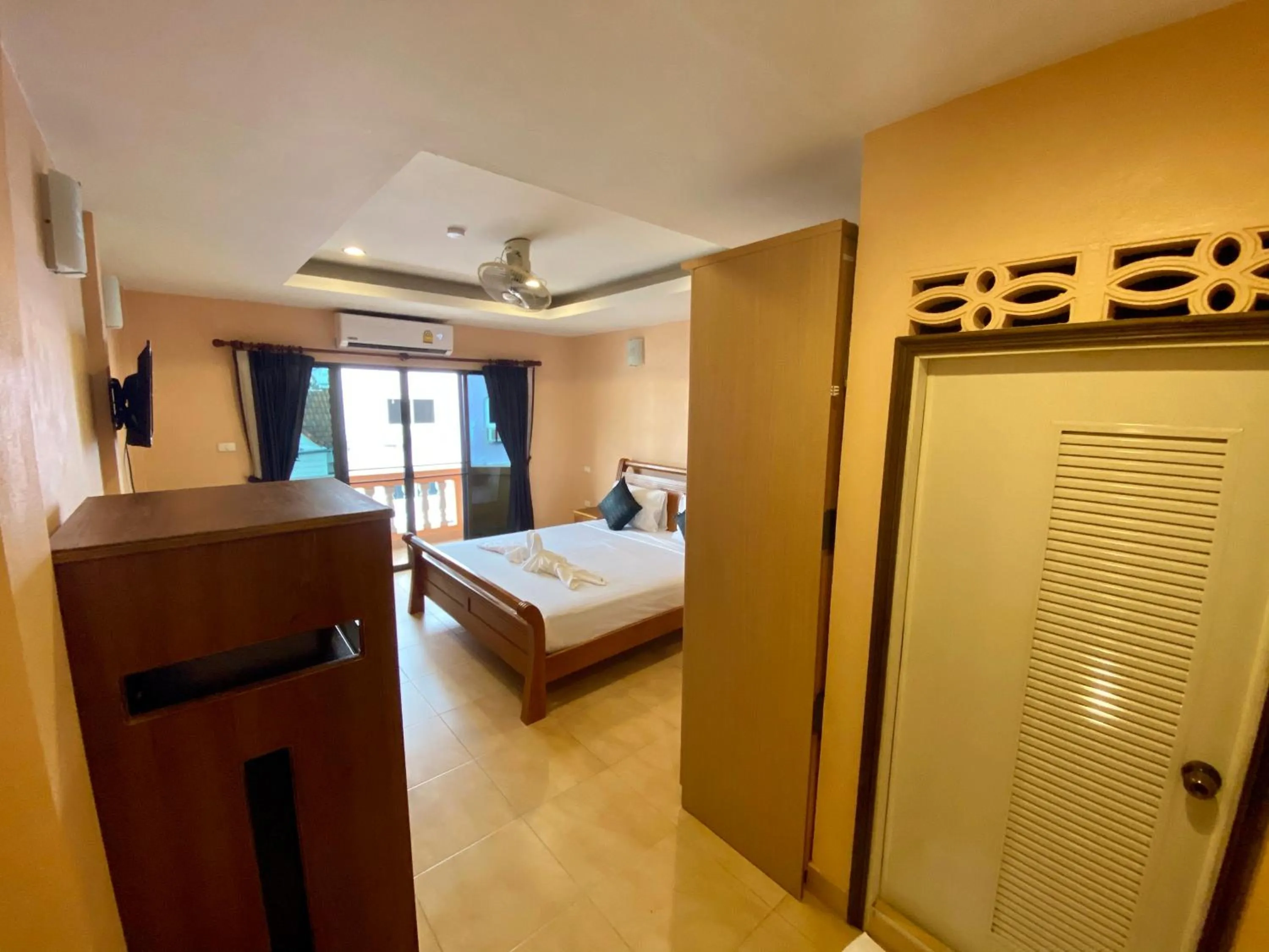 Grand Deluxe Double Room with Balcony in Star Guesthouse