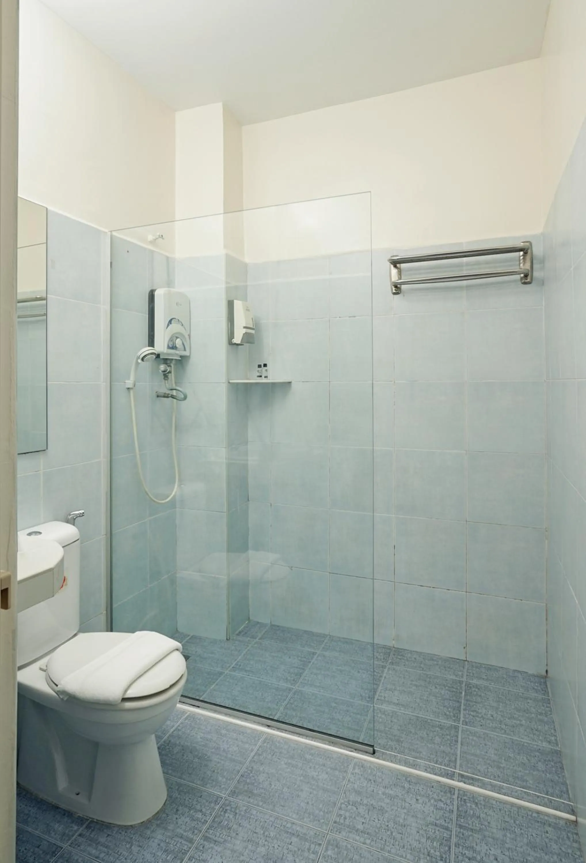 Standard Double or Twin Room in RJ Hotel Kulai