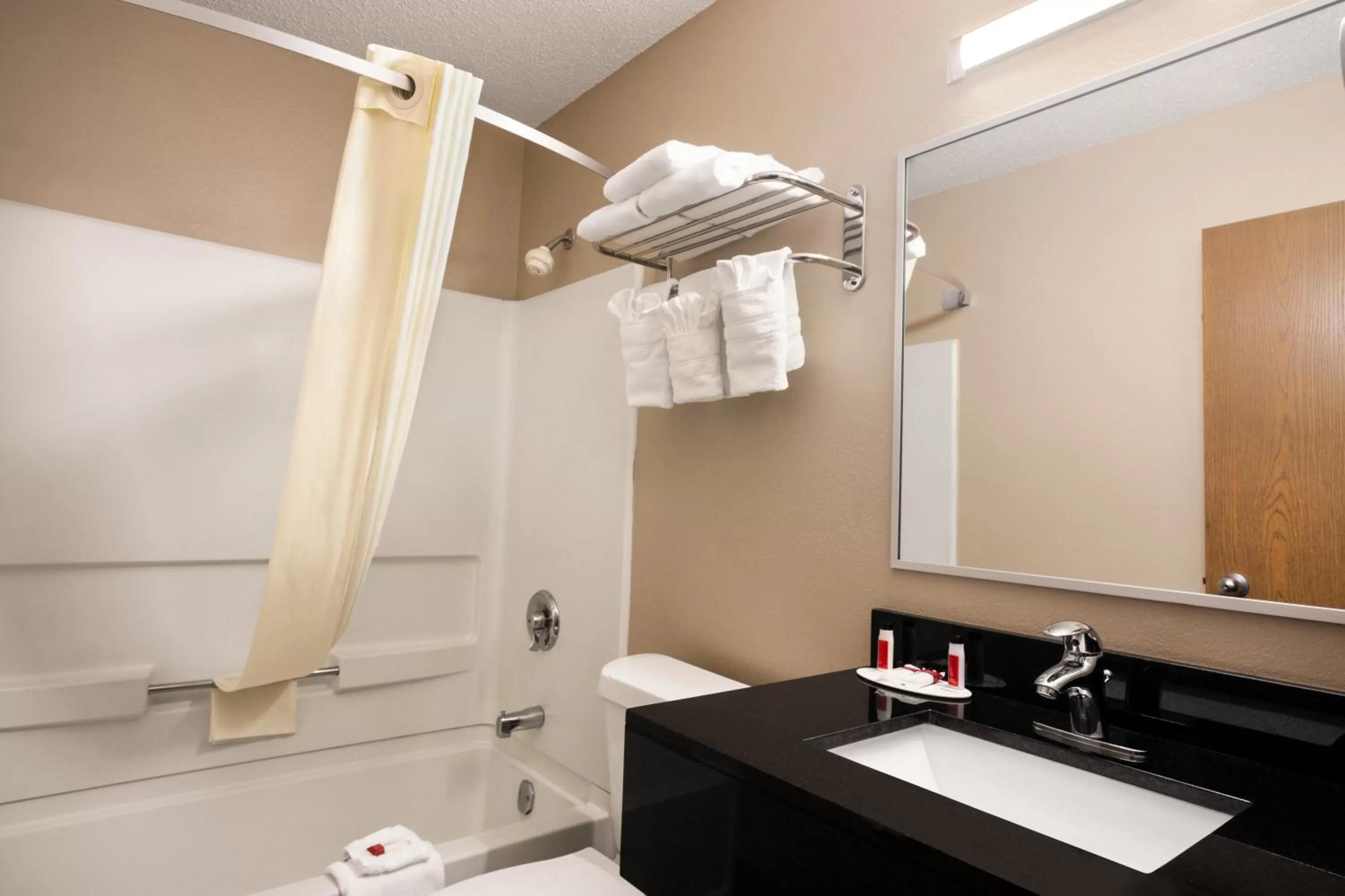 King Suite in Super 8 by Wyndham Mayfield