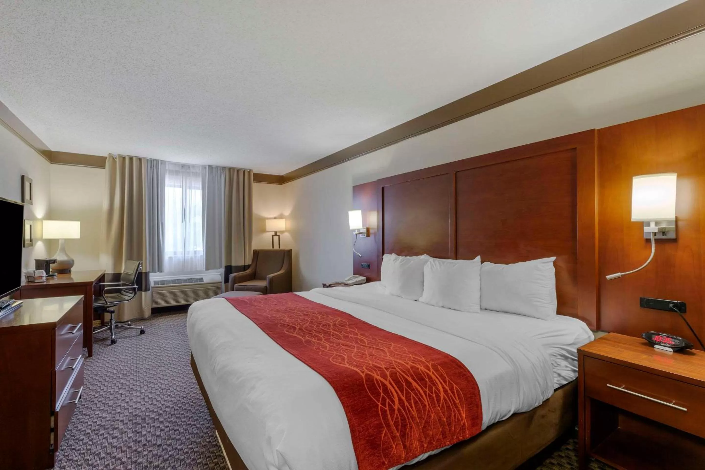 Standard King Room - Non-Smoking  in Comfort Inn Mount Vernon Downtown