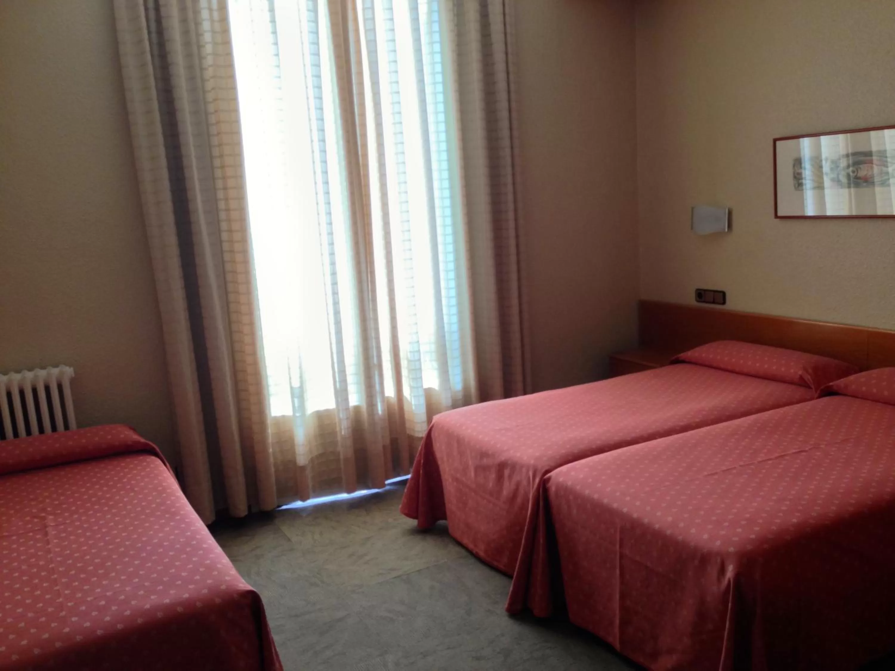 Triple Room in Hotel Pelayo