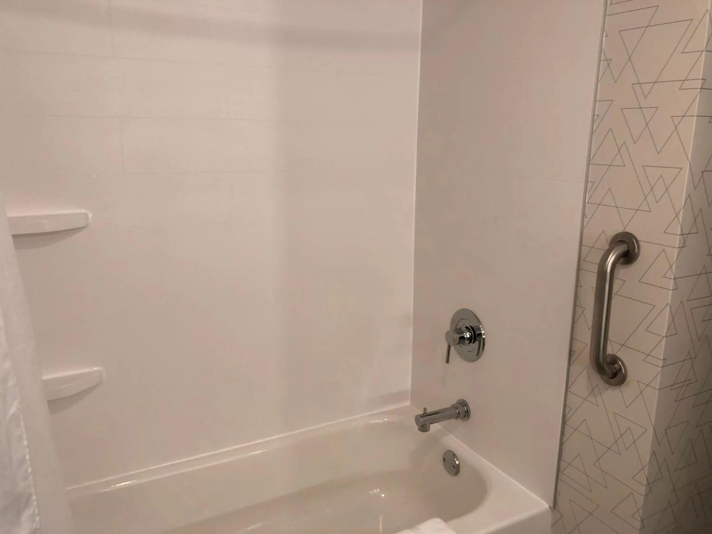 Queen Room with Spa Bath in Holiday Inn Express & Suites Donegal by IHG