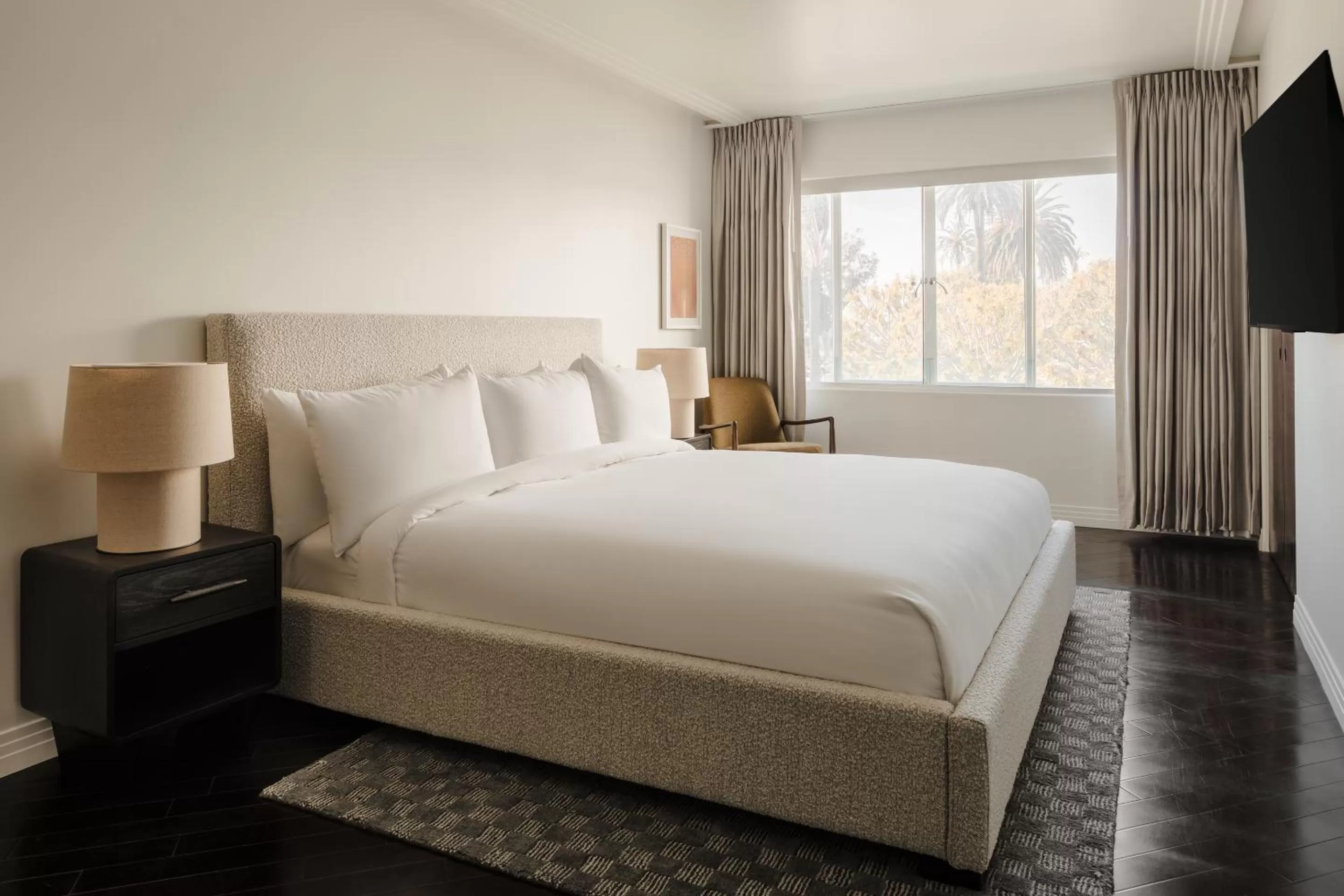 Deluxe King Suite in The Eden