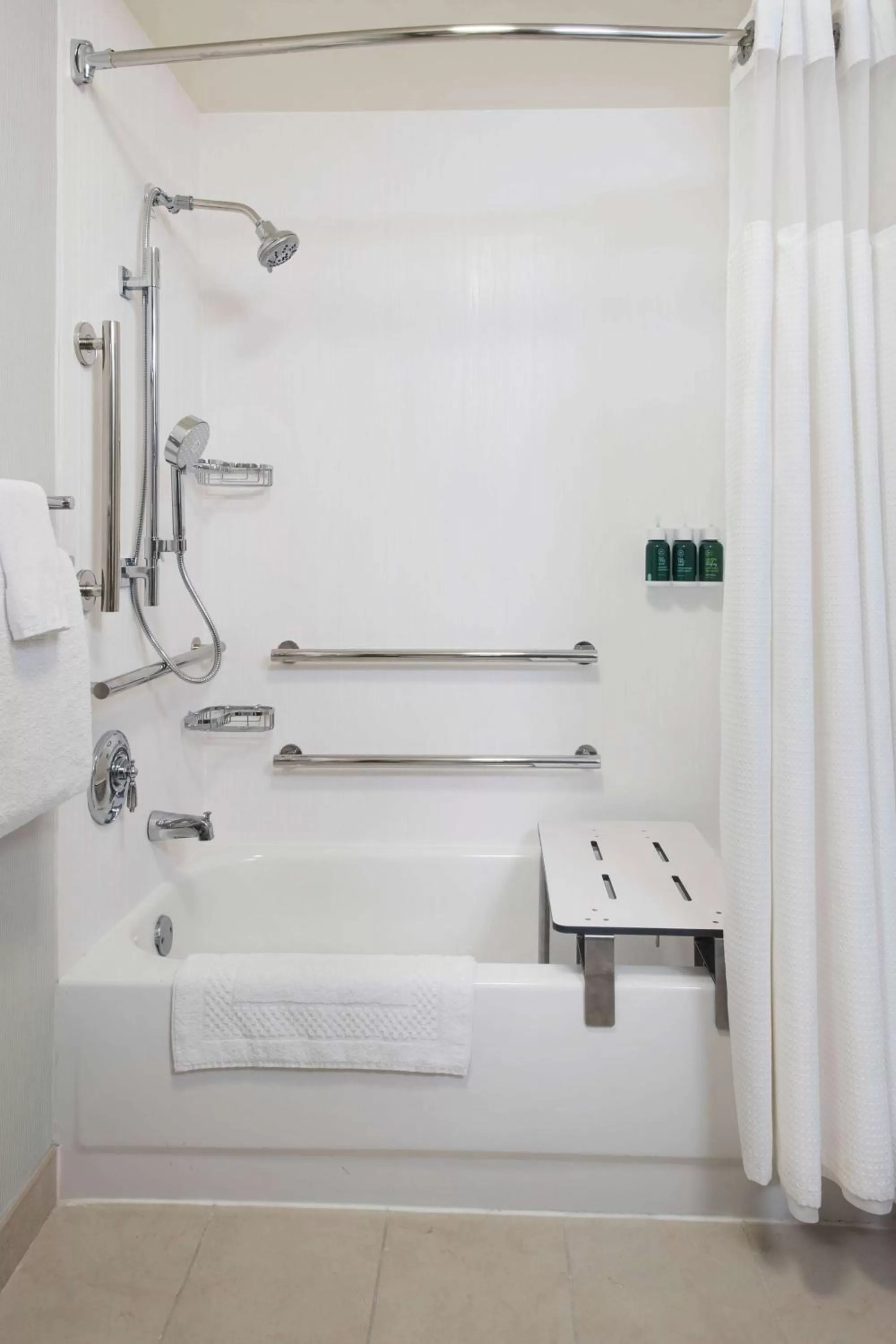 Mobility Accessible Deluxe Two Doubles with Tub in Sonesta Select Boca Raton Town Center