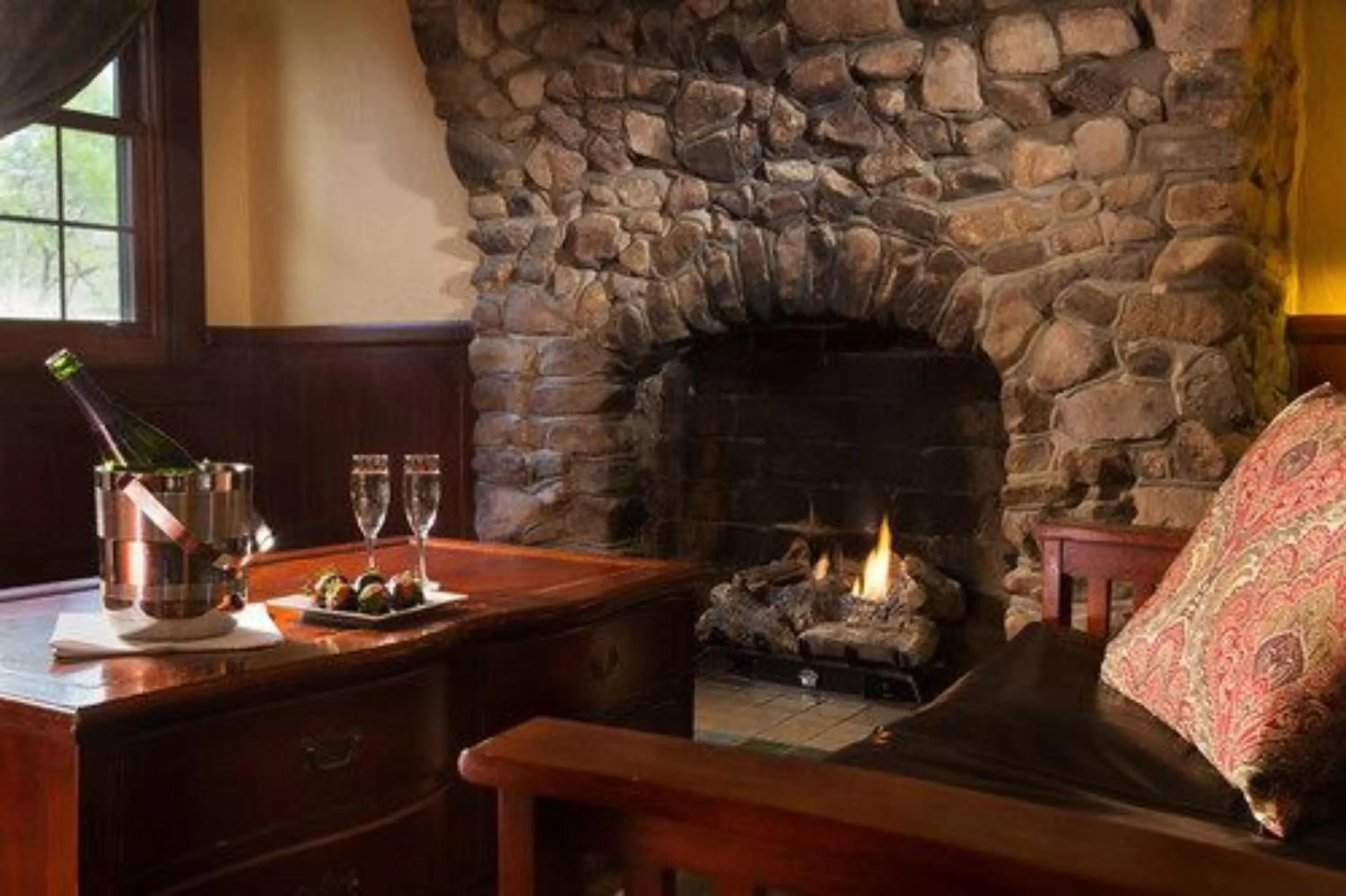 Superior King Room in Hilltop Manor B&B