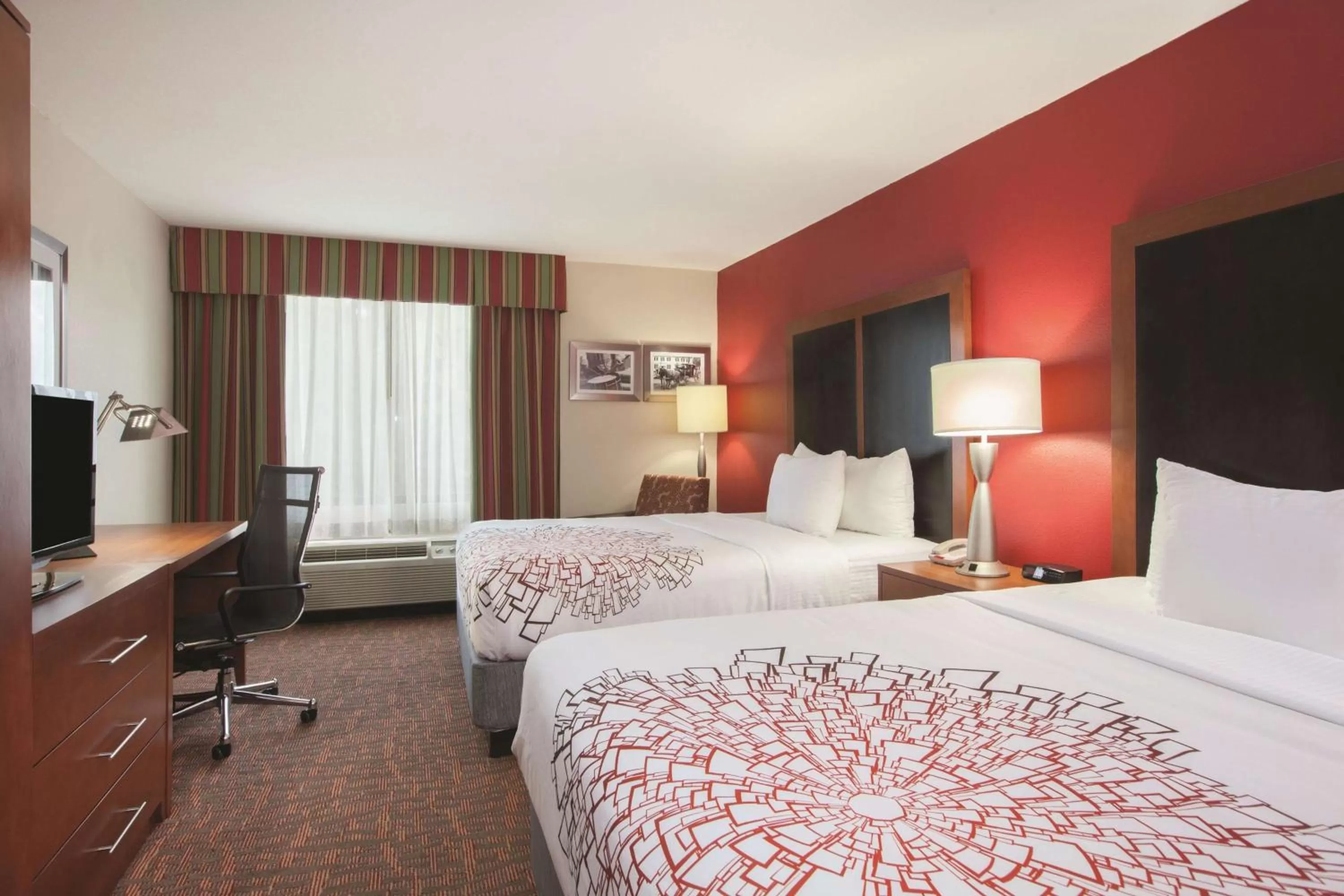 Queen Room with Two Queen Beds - Non-Smoking in La Quinta by Wyndham Williamsburg Historic Area