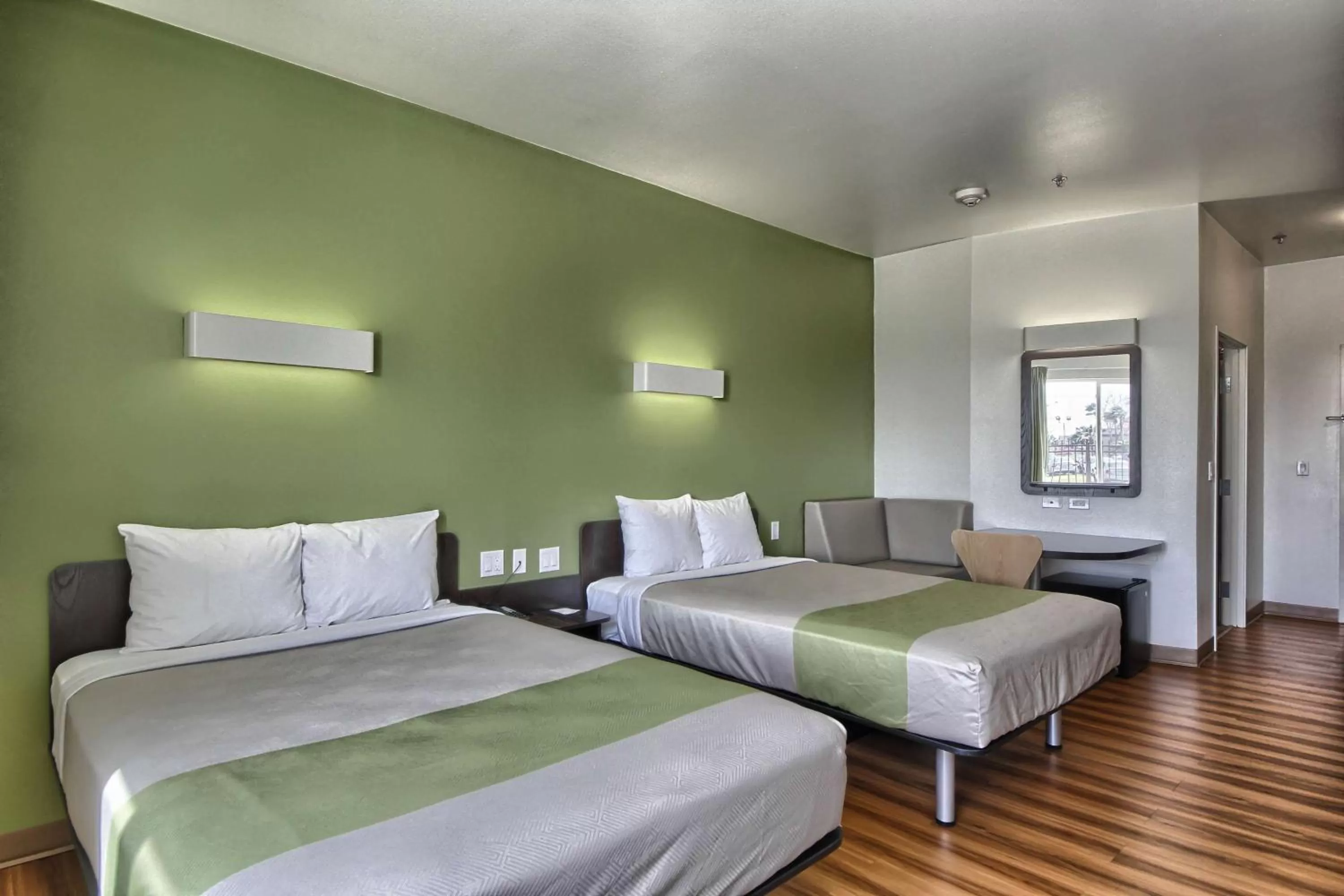 Quadruple Room - Disability Access - Non-Smoking in Motel 6-Weslaco, TX