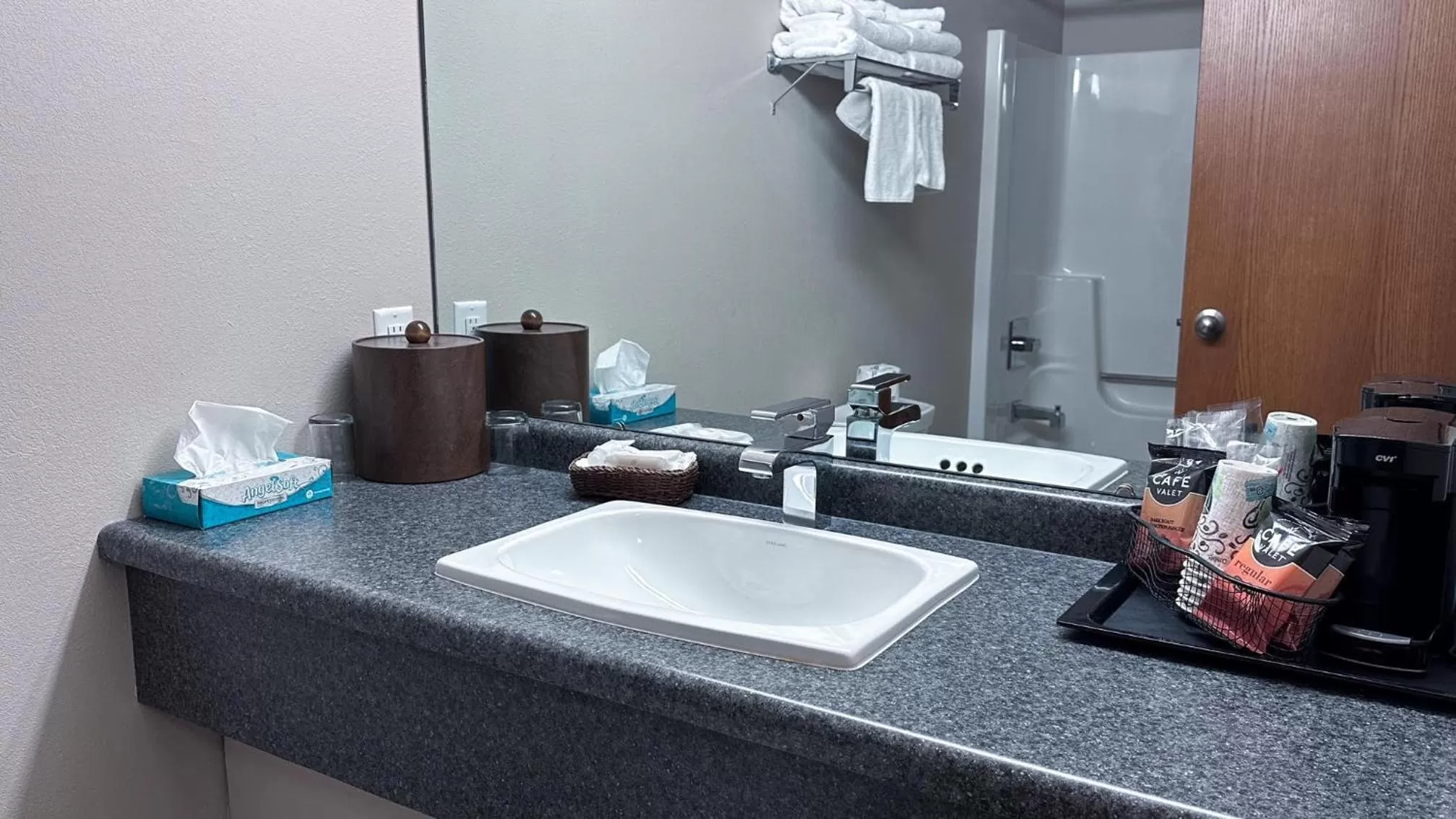 Deluxe Double Room in The Shelby Inn