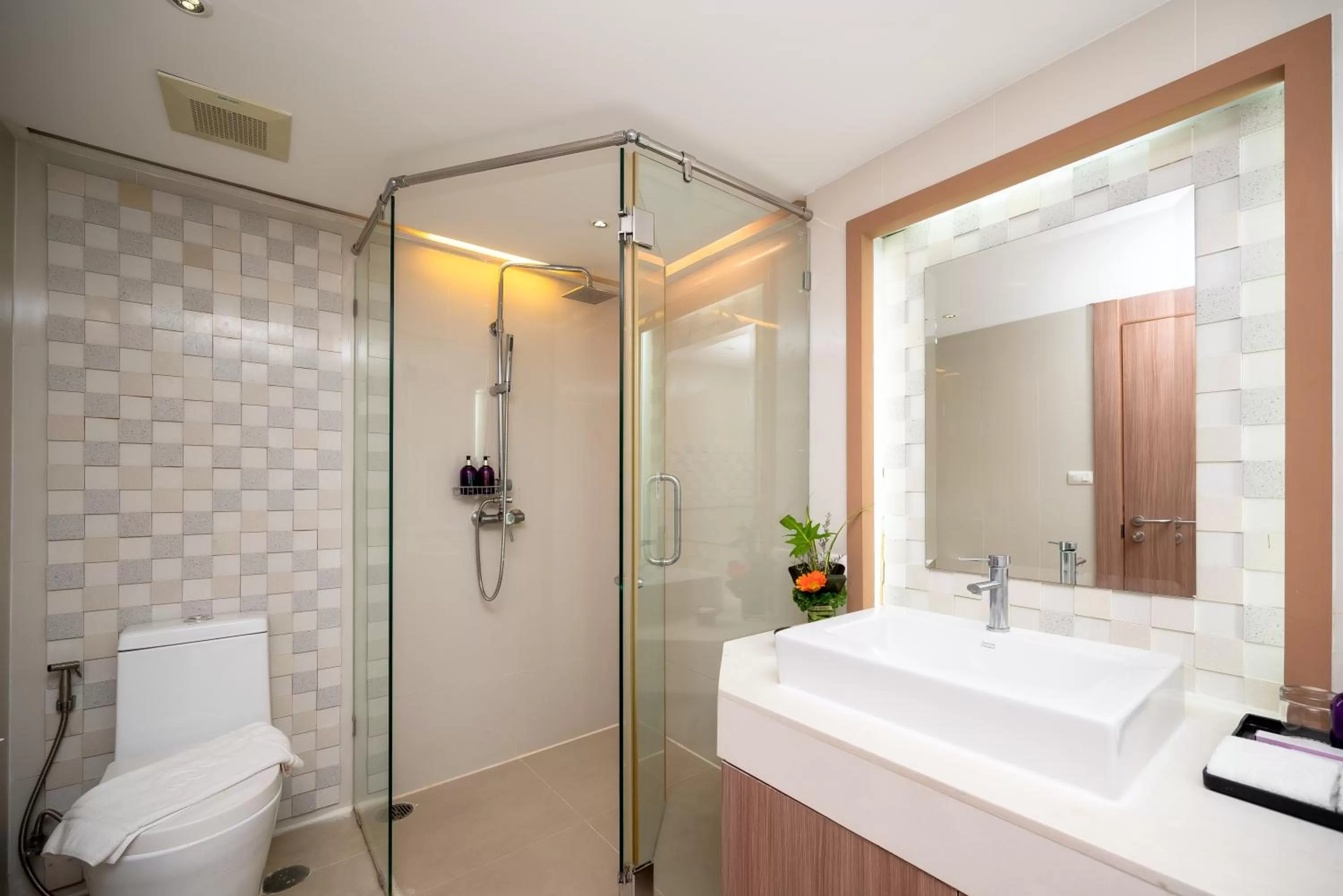 CENTARA 2 BEDROOM - KING+QUEEN in Centara Pattaya Hotel