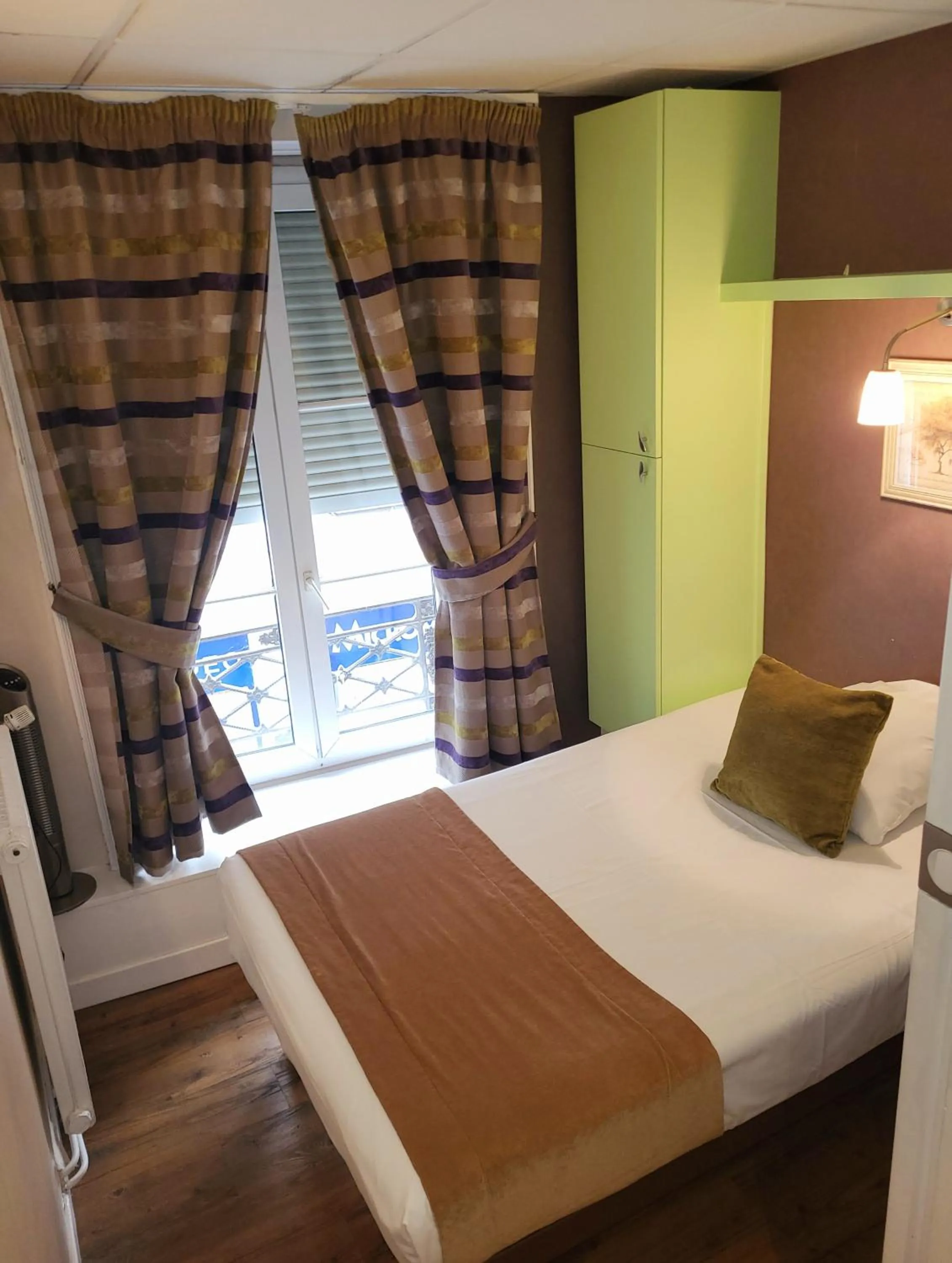 Single Room in Hôtel du Dauphin