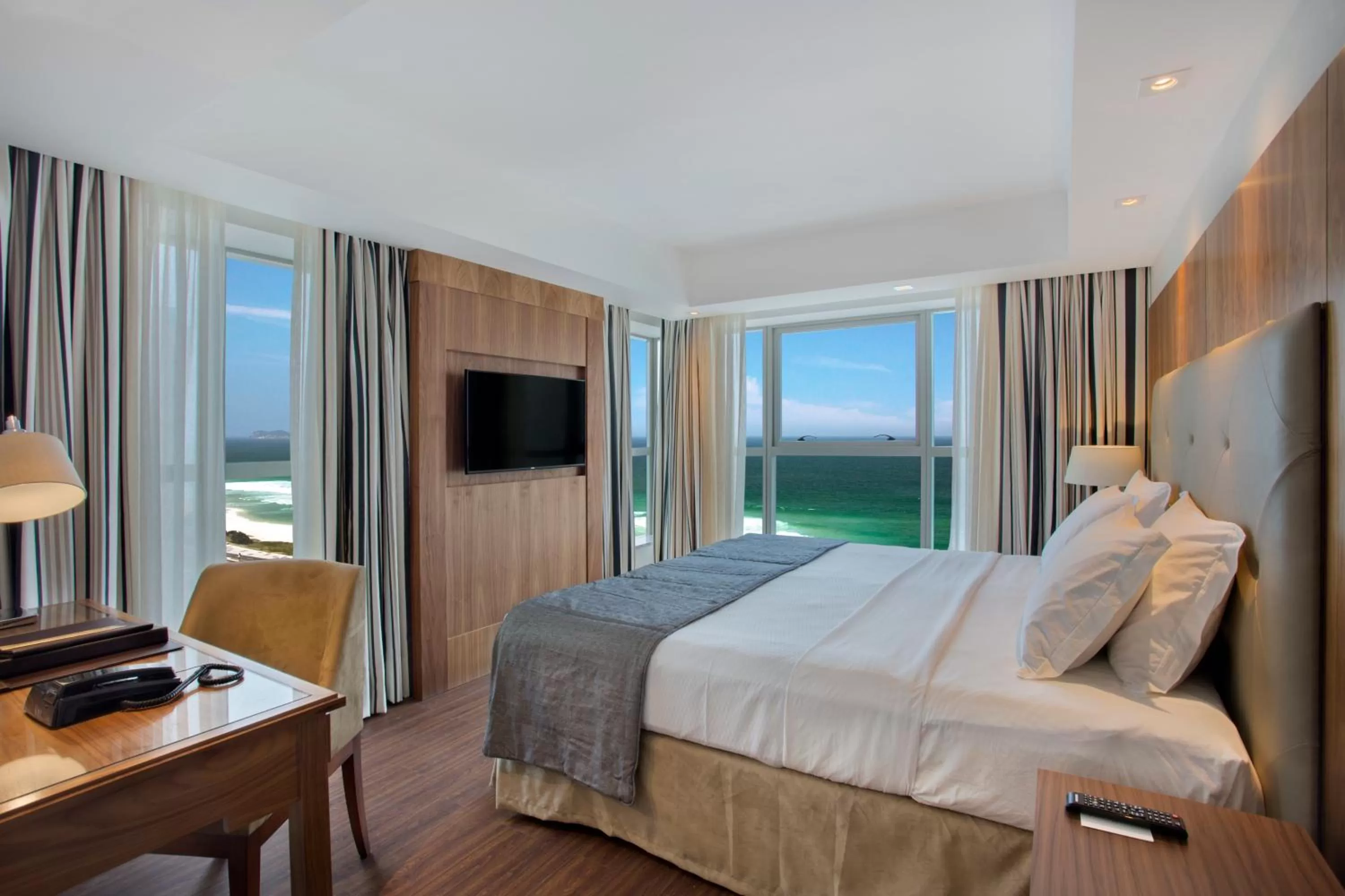 Deluxe Plus Double Room - single occupancy in Windsor Marapendi Hotel