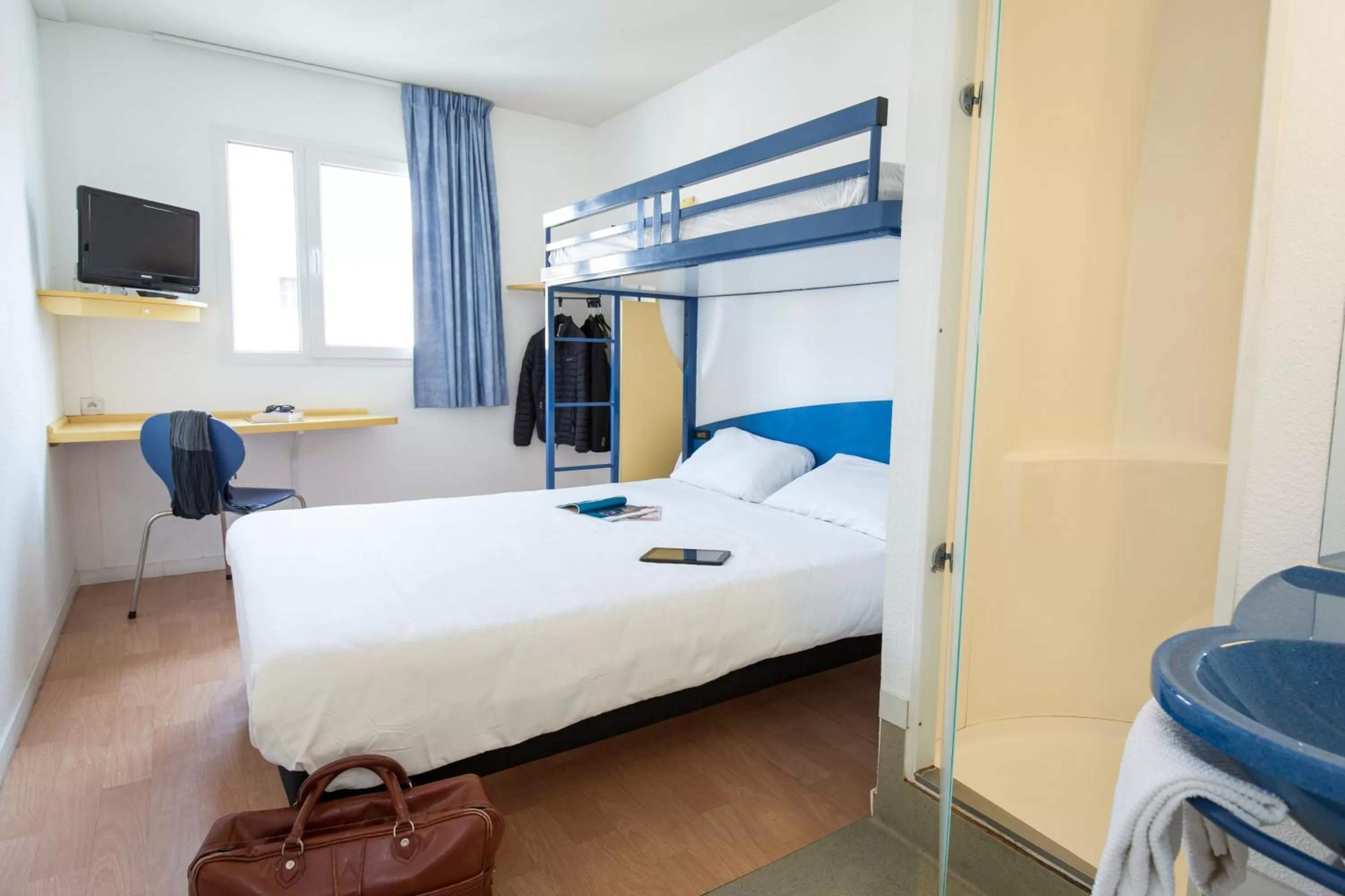 Triple Room in ibis budget Béziers Centre Palais Congres