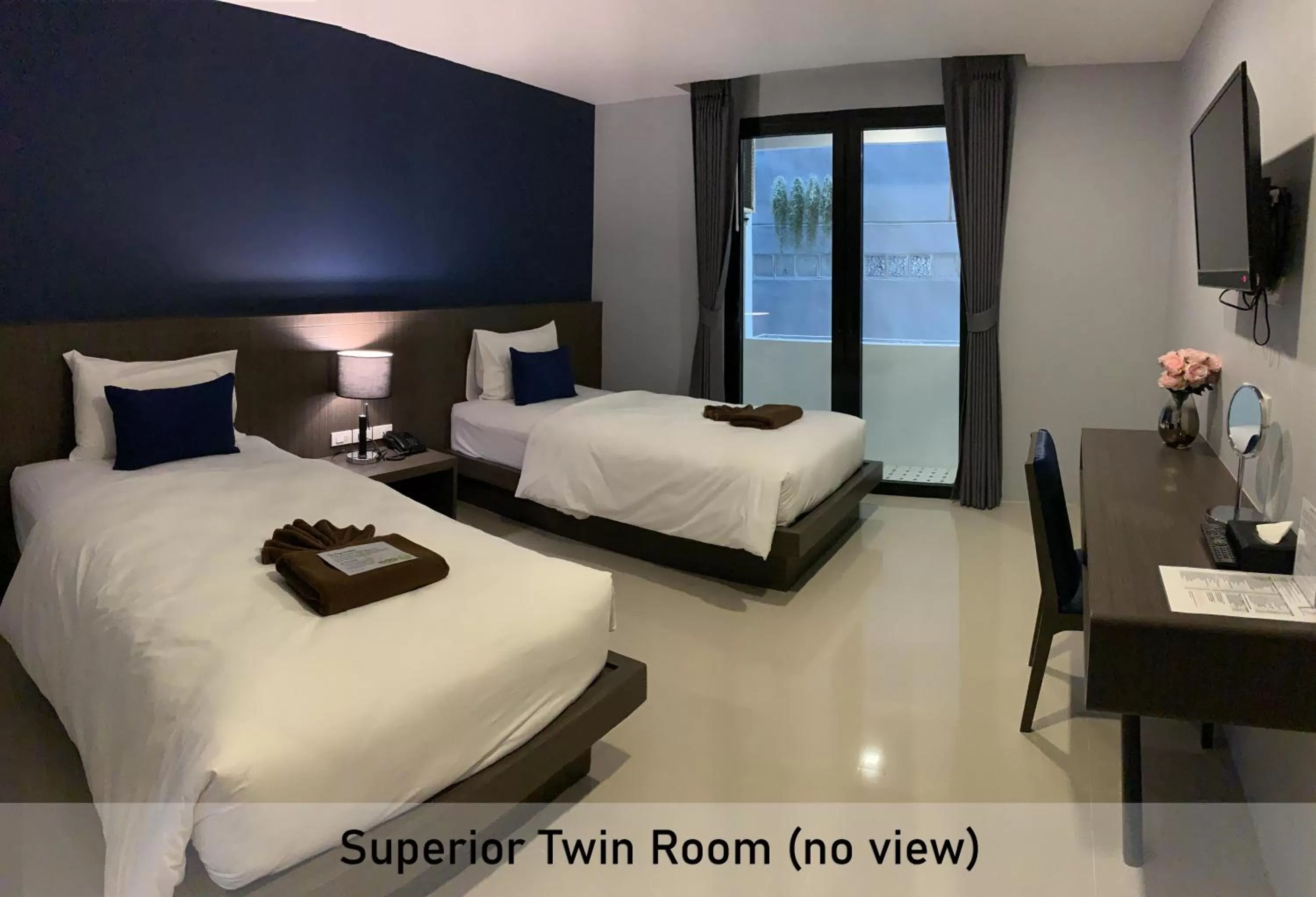 Superior Twin Room in The Seens Hotel