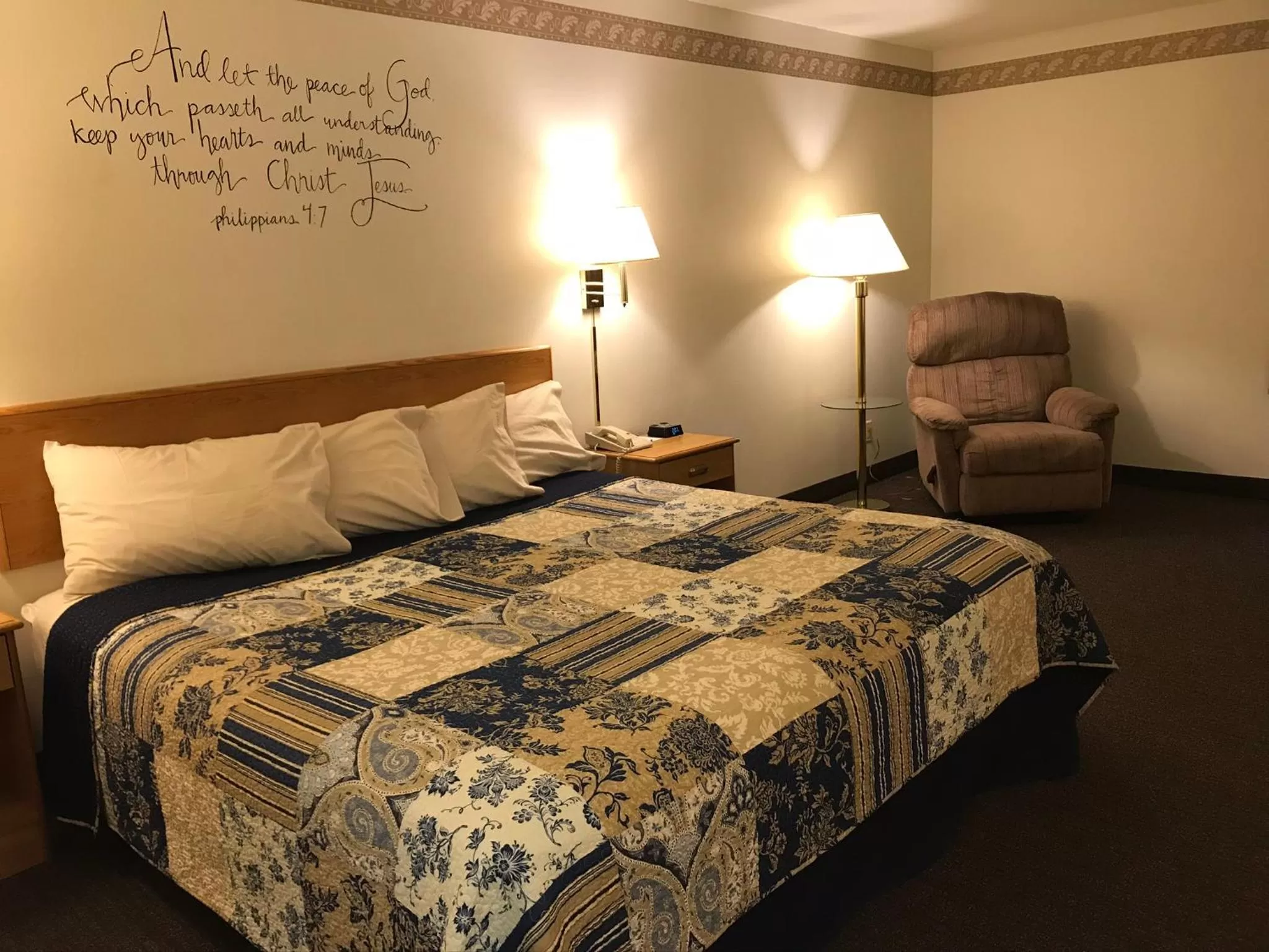 King Room in Dutch Country Inn