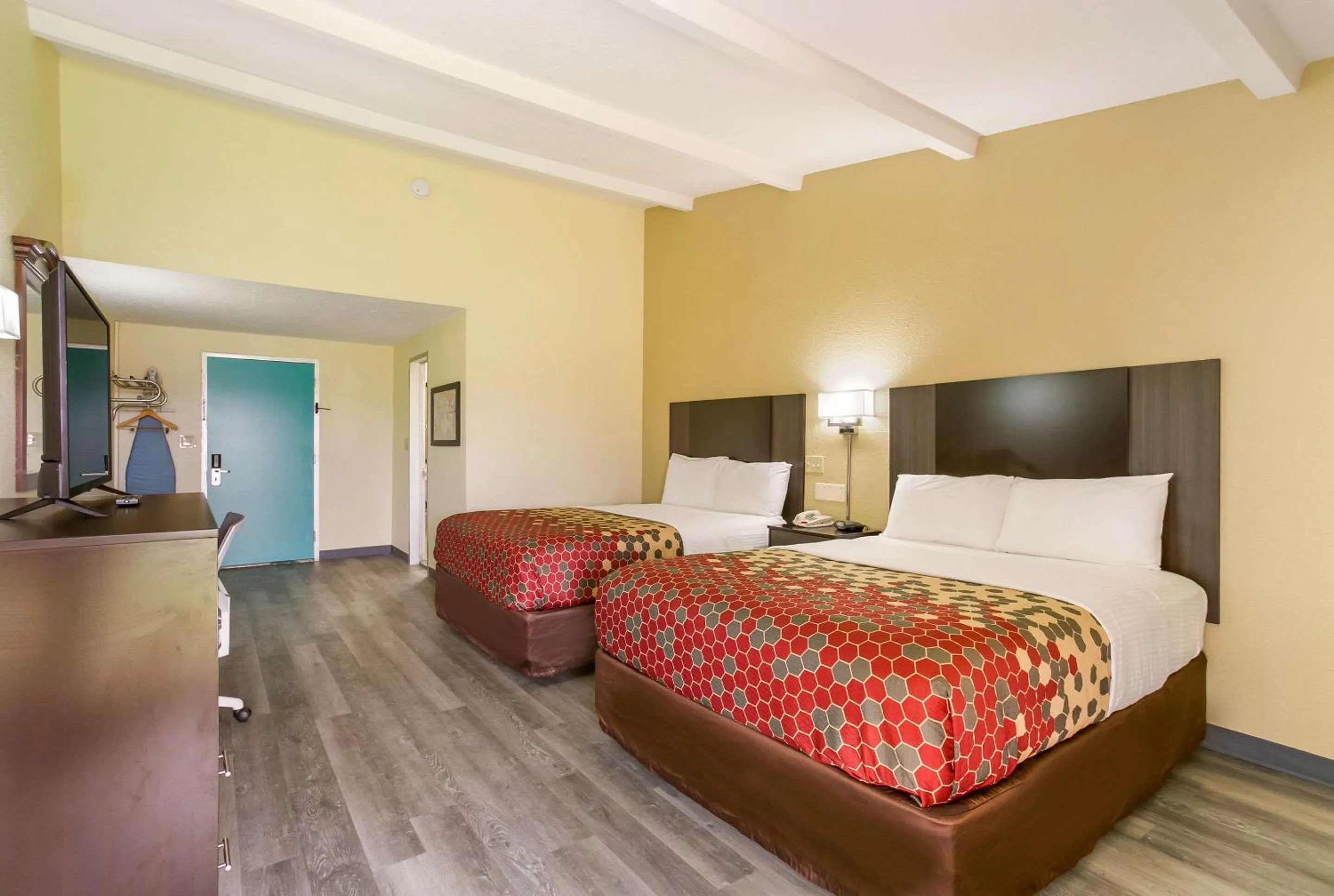 Deluxe Queen Room in Inn at York