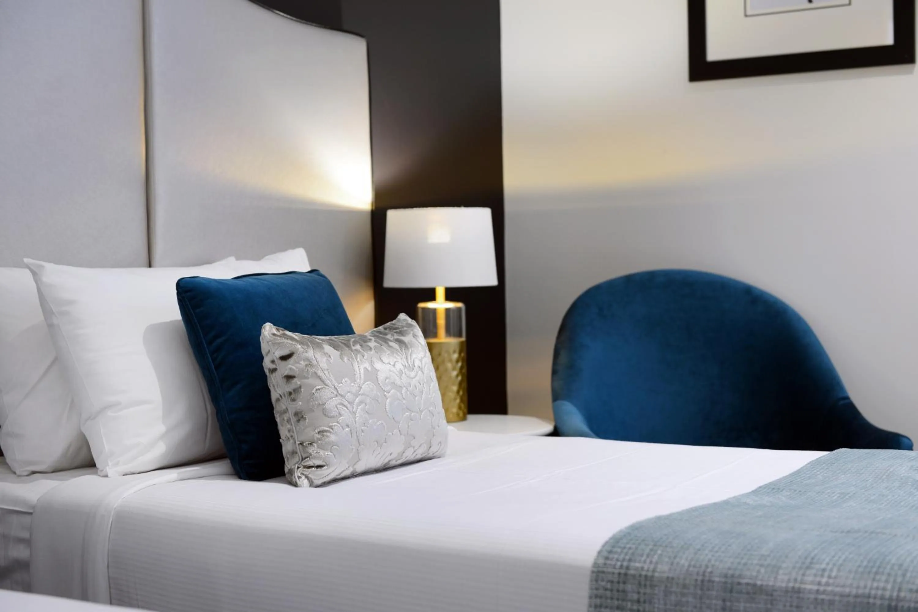 Standard Double or Twin Room in High Cross Randwick by Sydney Lodges