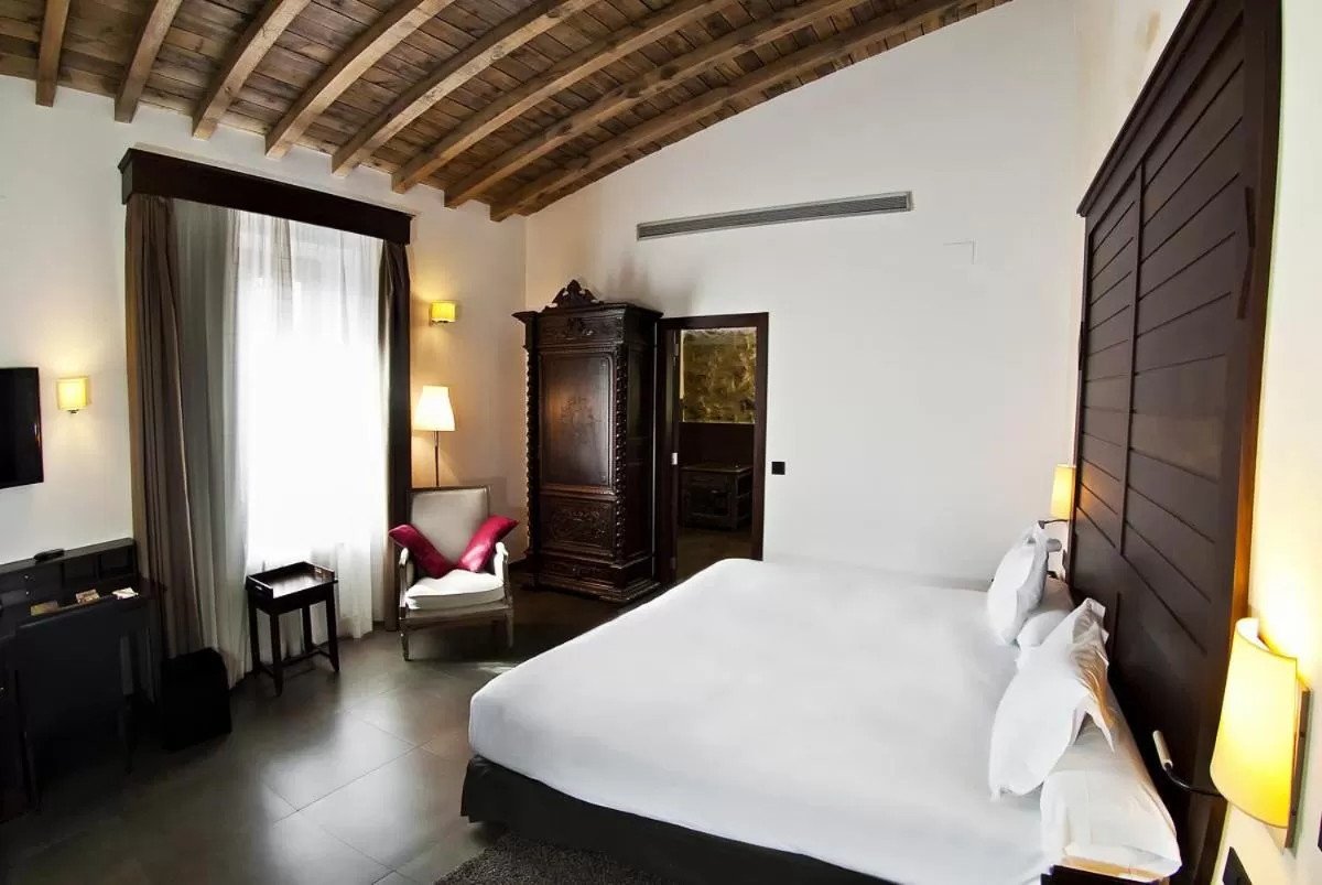 Special Double Room with Spa Access in Hotel Convento Aracena & SPA