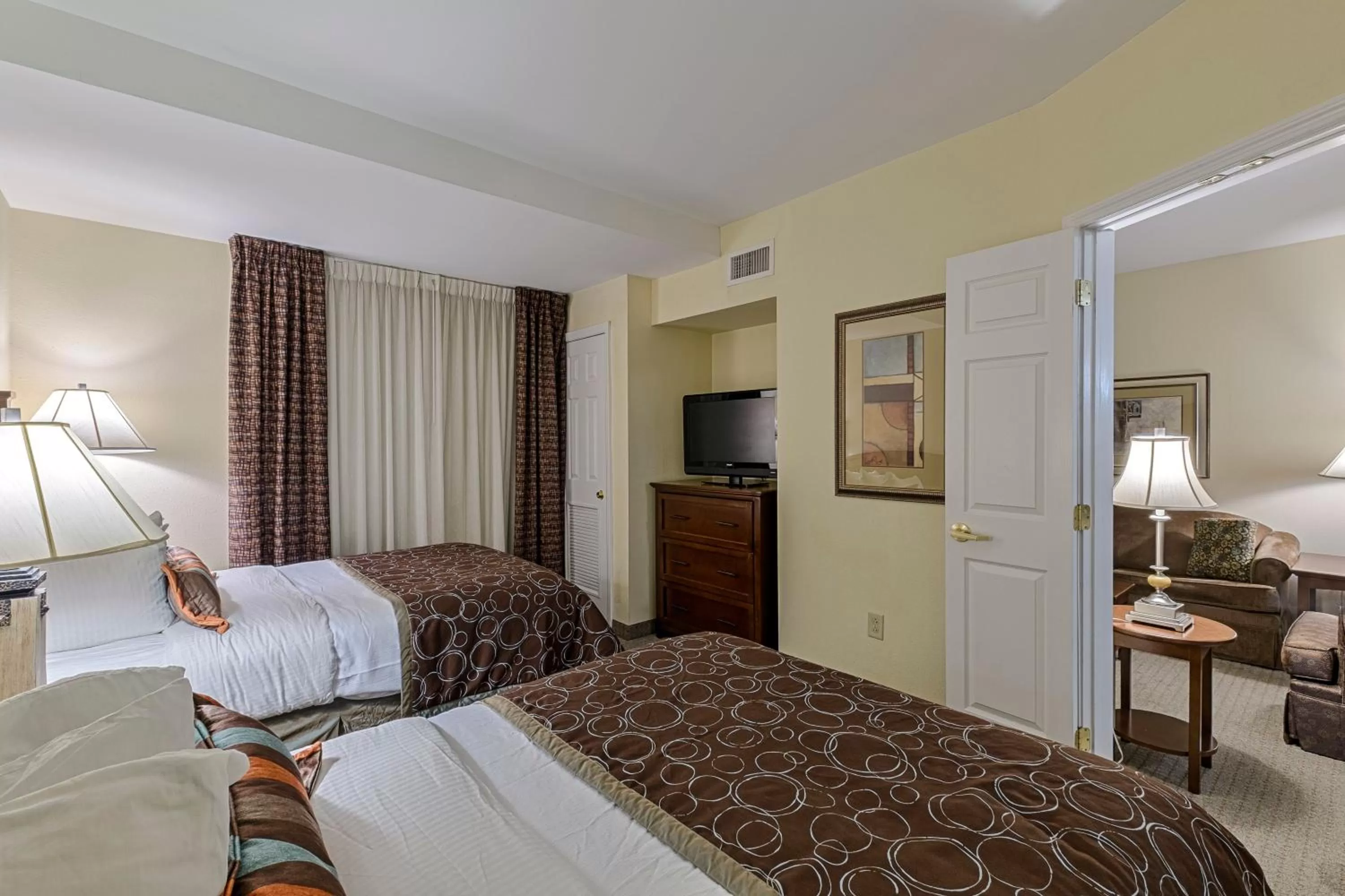 Two-Bedroom Suite with Two Bathrooms and Mobility Accessible Tub - Non-Smoking in Staybridge Suites Harrisburg-Hershey by IHG