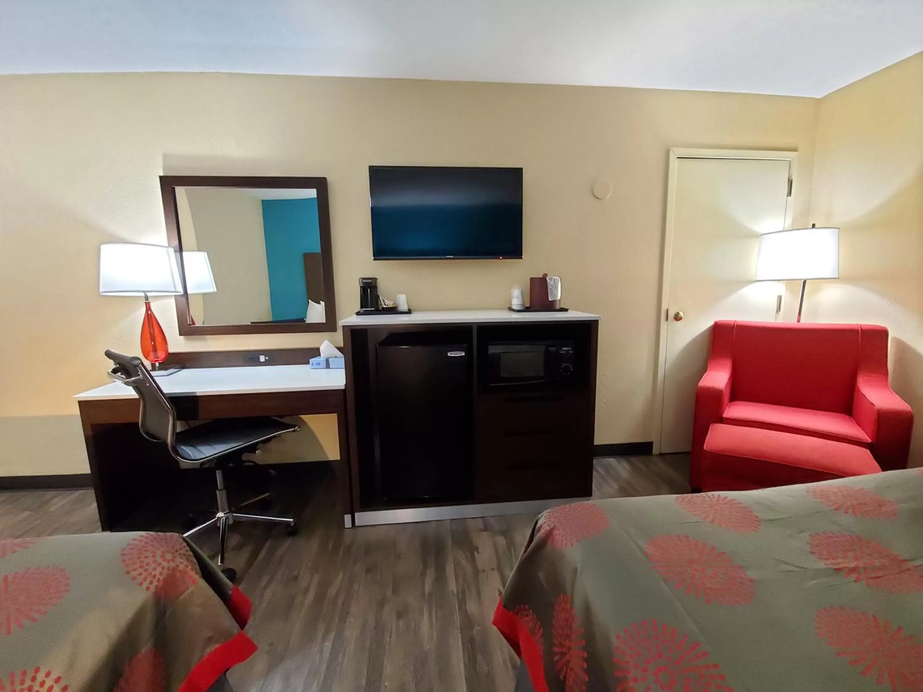 Standard Room with Two Double Beds - Disability Access - Non-Smoking in Ramada by Wyndham Groton