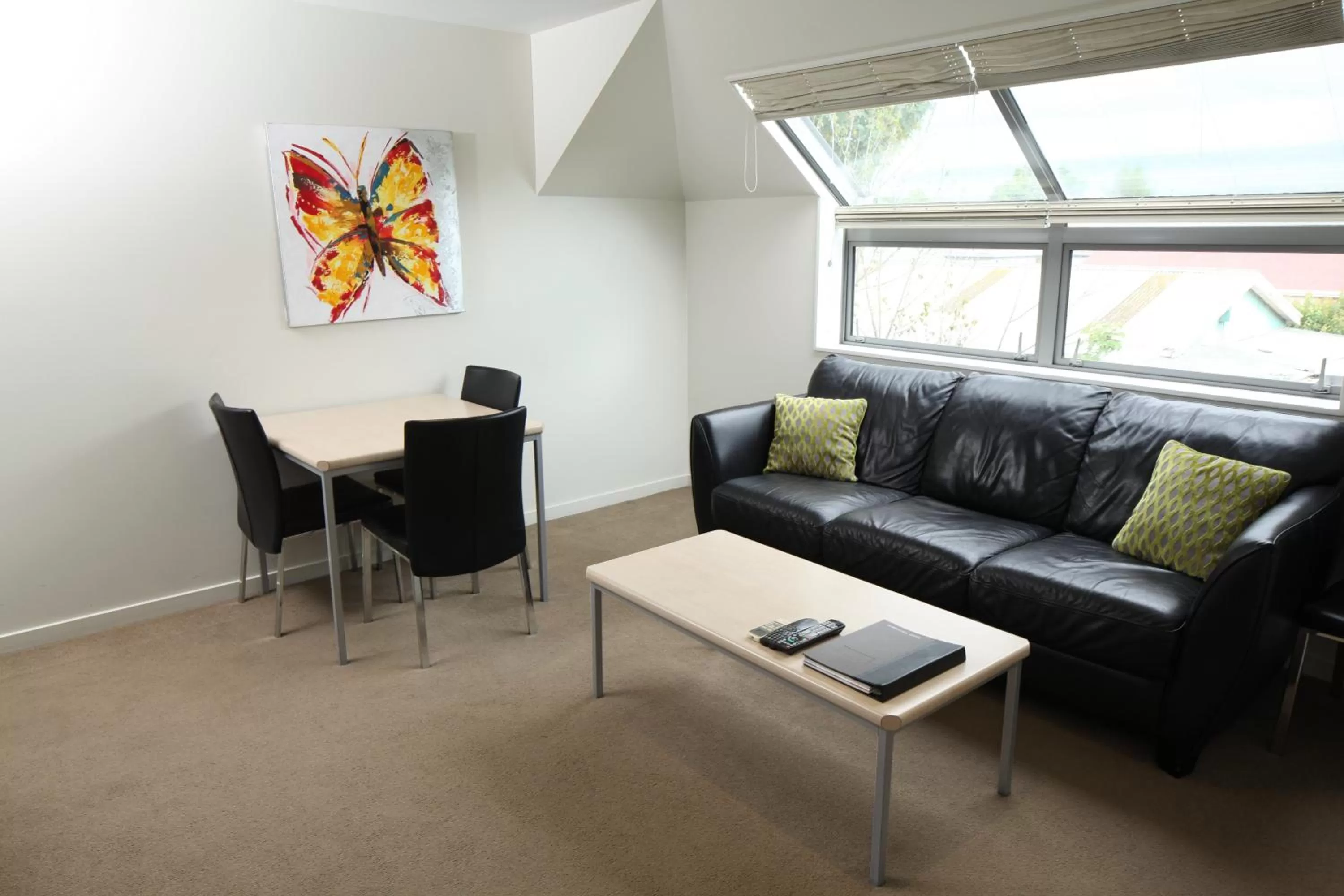 Two-Bedroom Apartment with Spa Bath in Alpha Motel with Spa-Bath