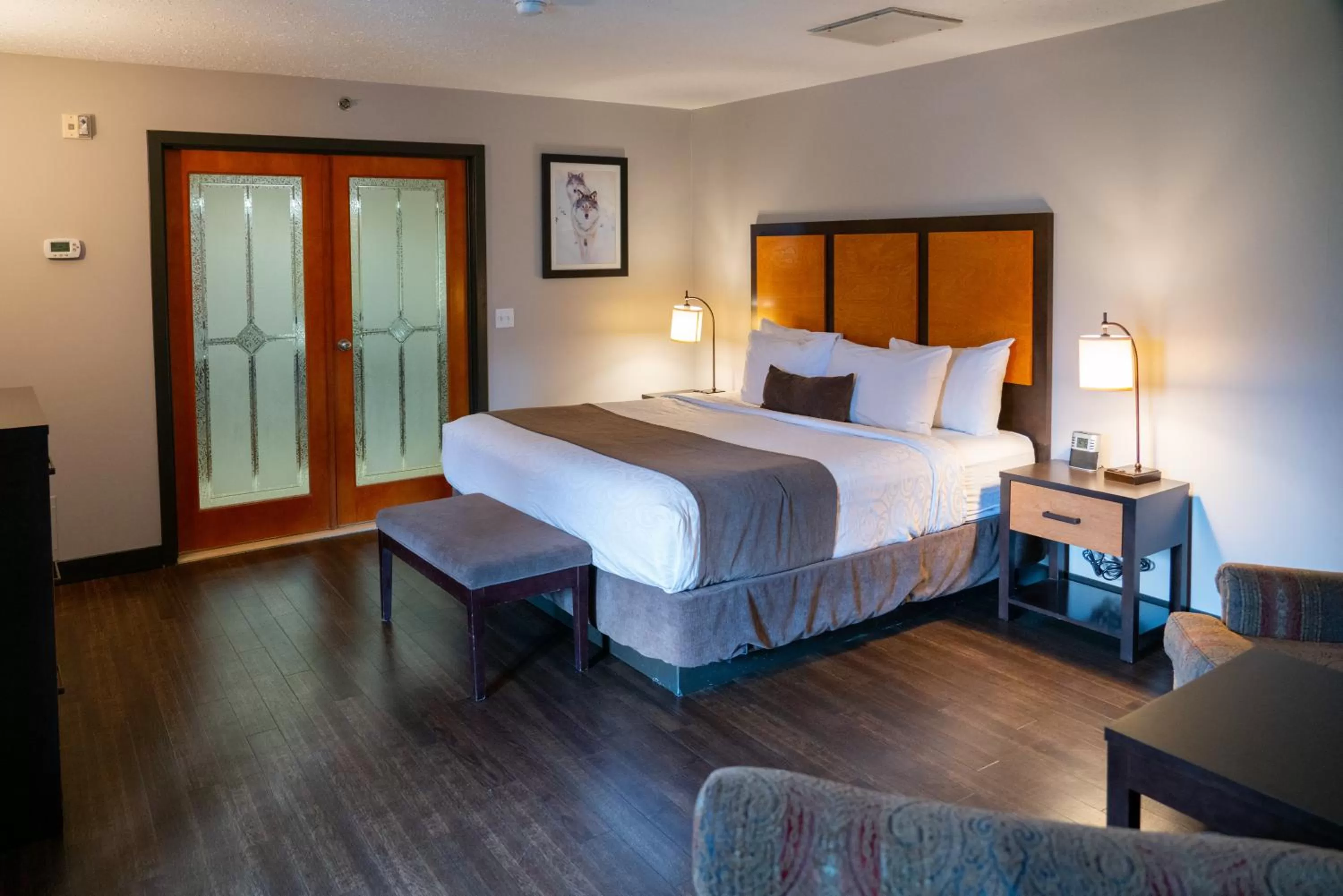 Executive King Suite in Pocaterra Inn & Waterslide