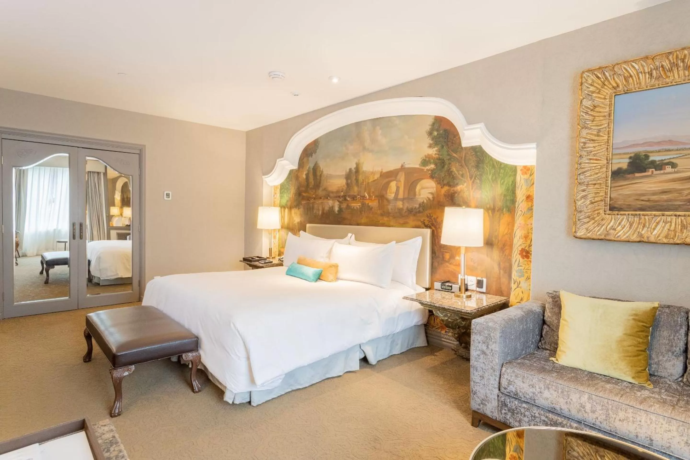 Gran Clase Executive Tower King in Quinta Real Monterrey