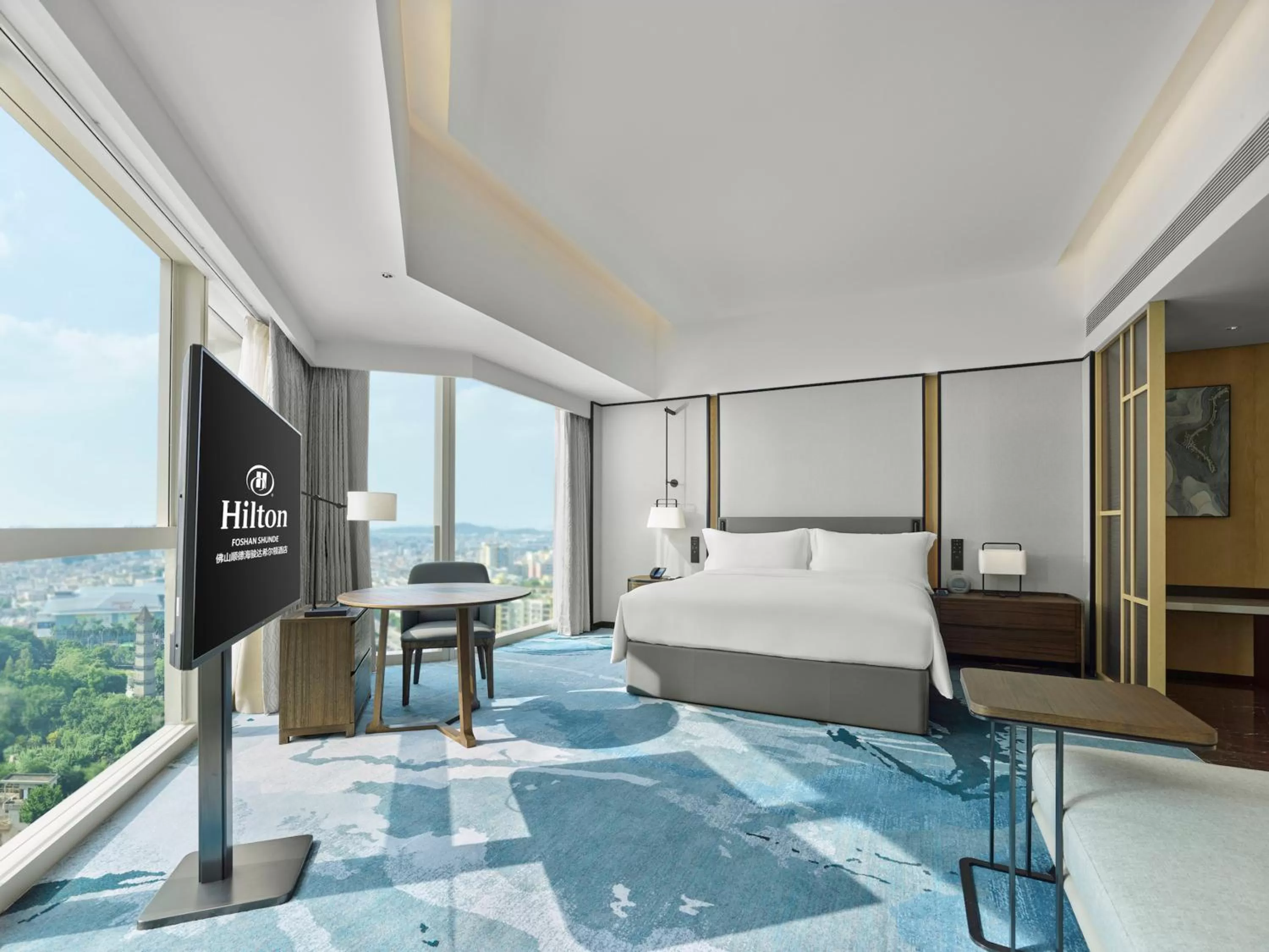 Deluxe King Room in Hilton Foshan Shunde