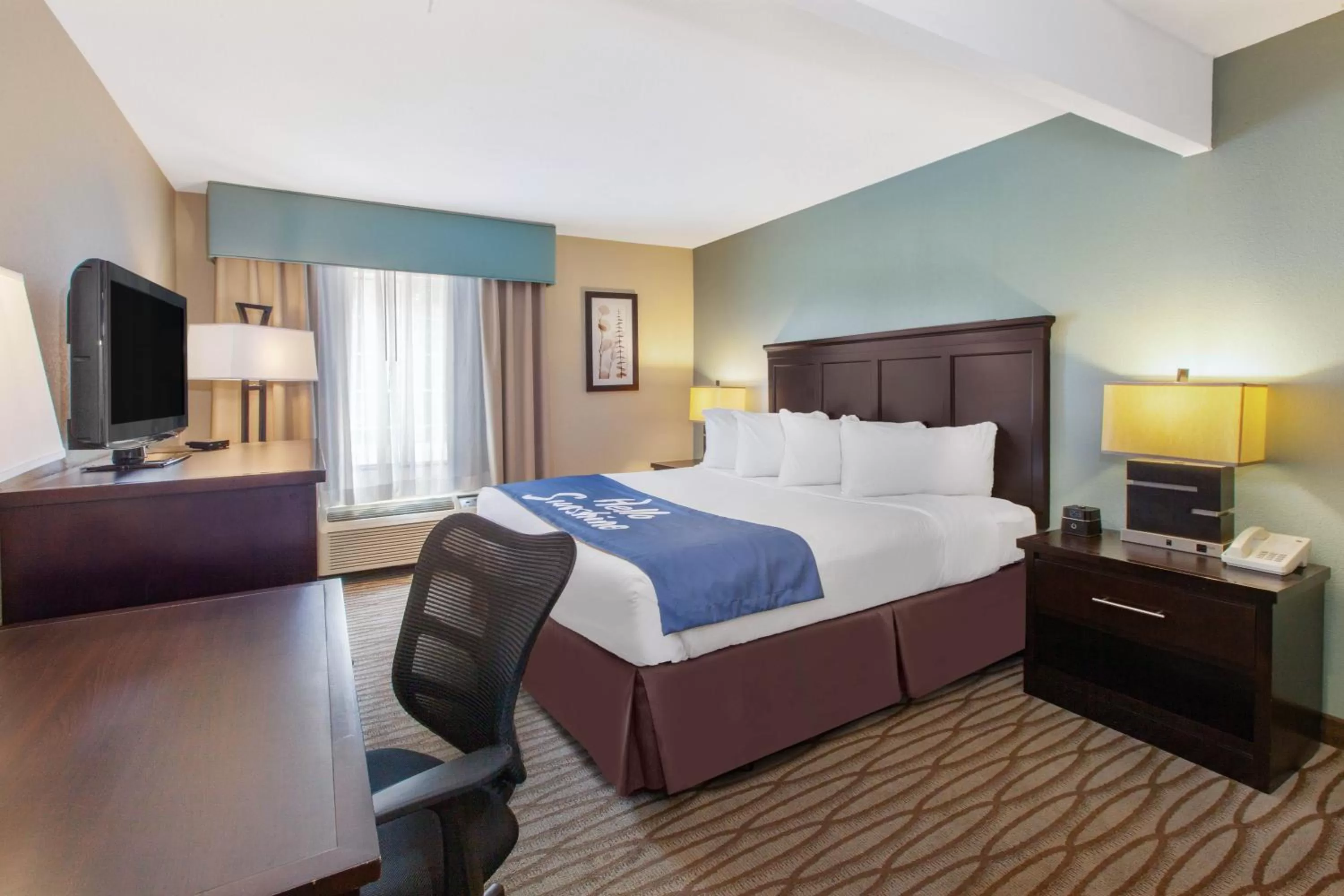 King Room - Non-Smoking in Days Inn by Wyndham Petoskey