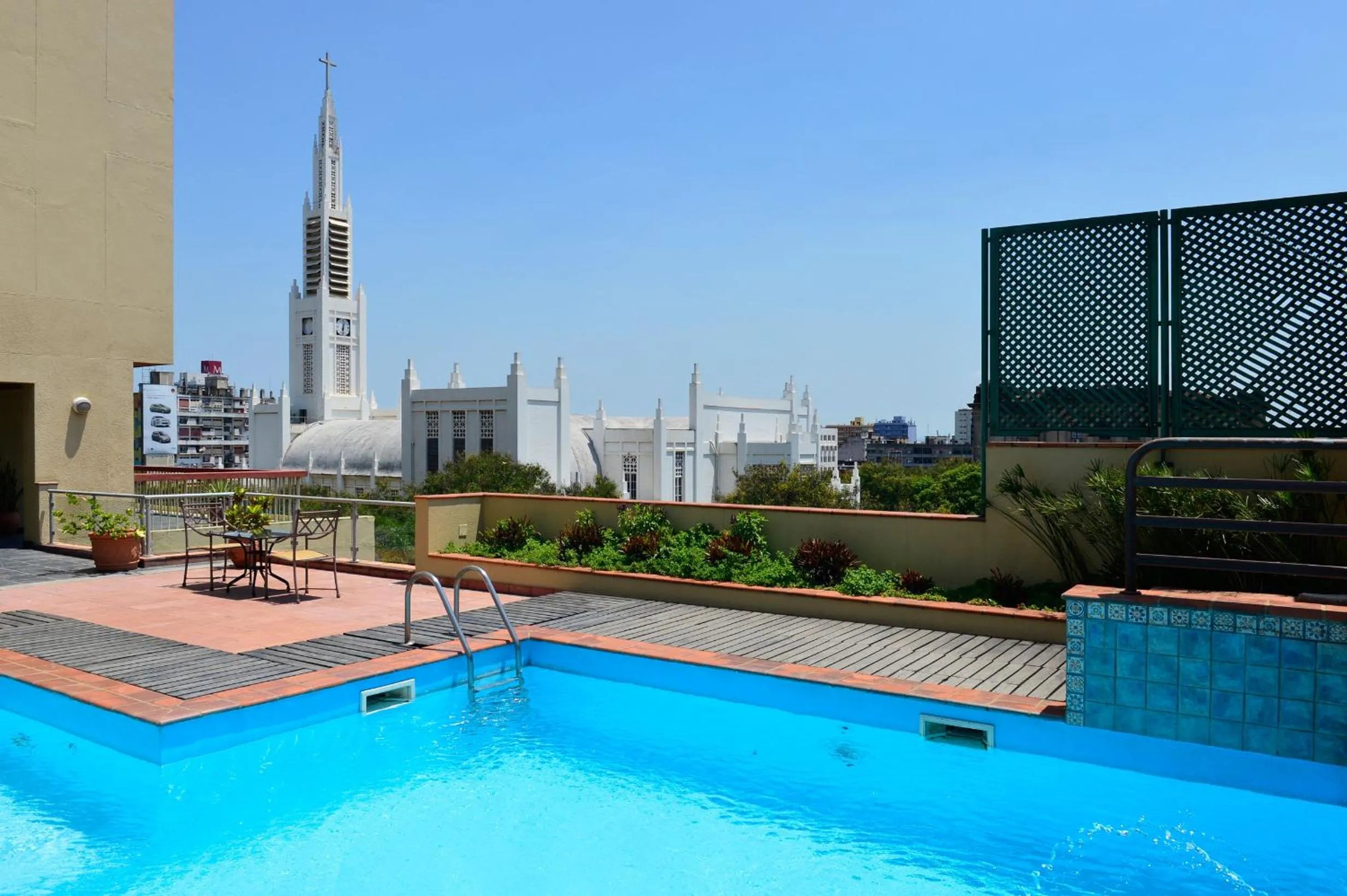 Swimming pool in Pestana Rovuma