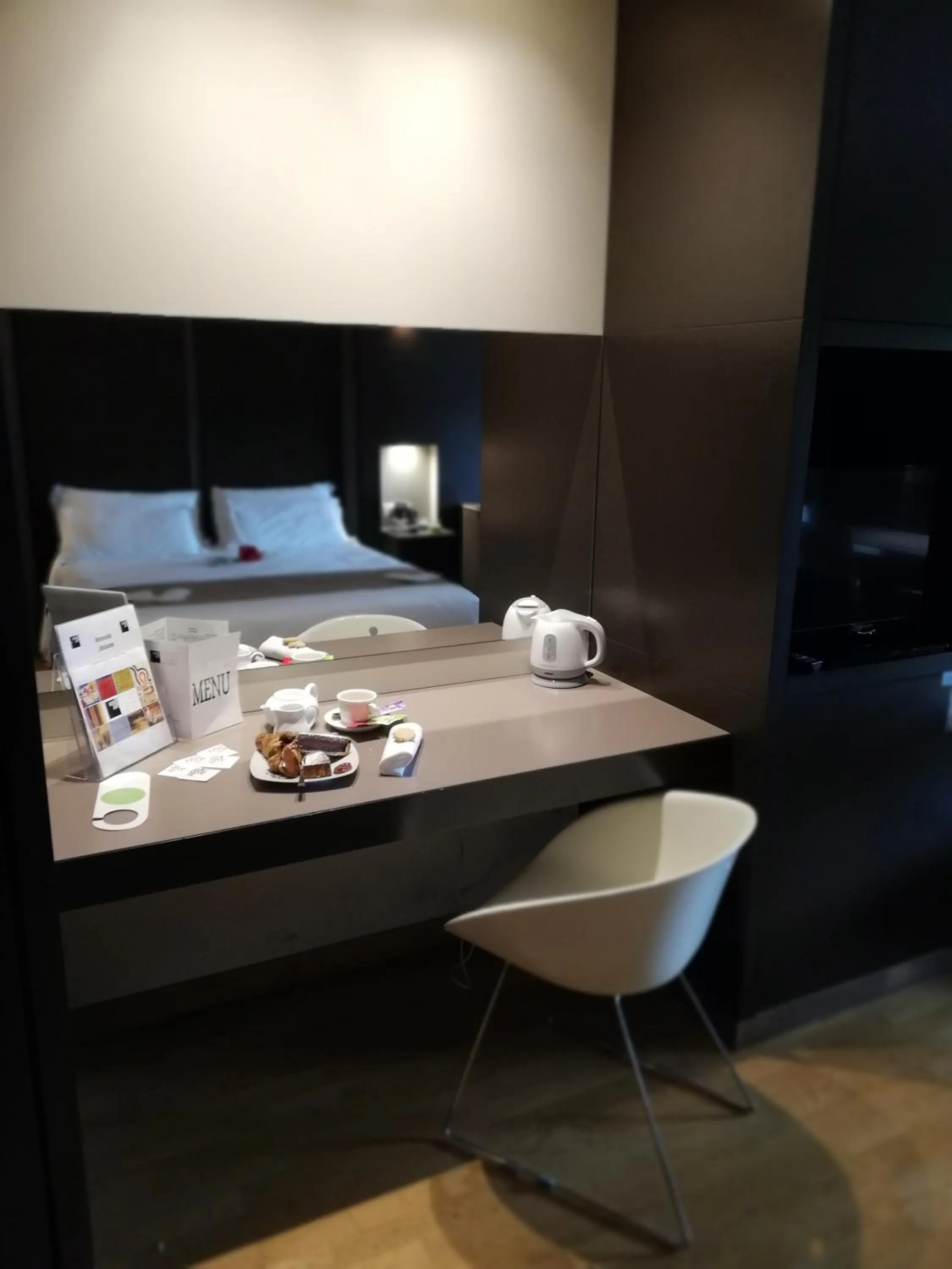 Triple Room - Annex in Wall Art Hotel & Residence