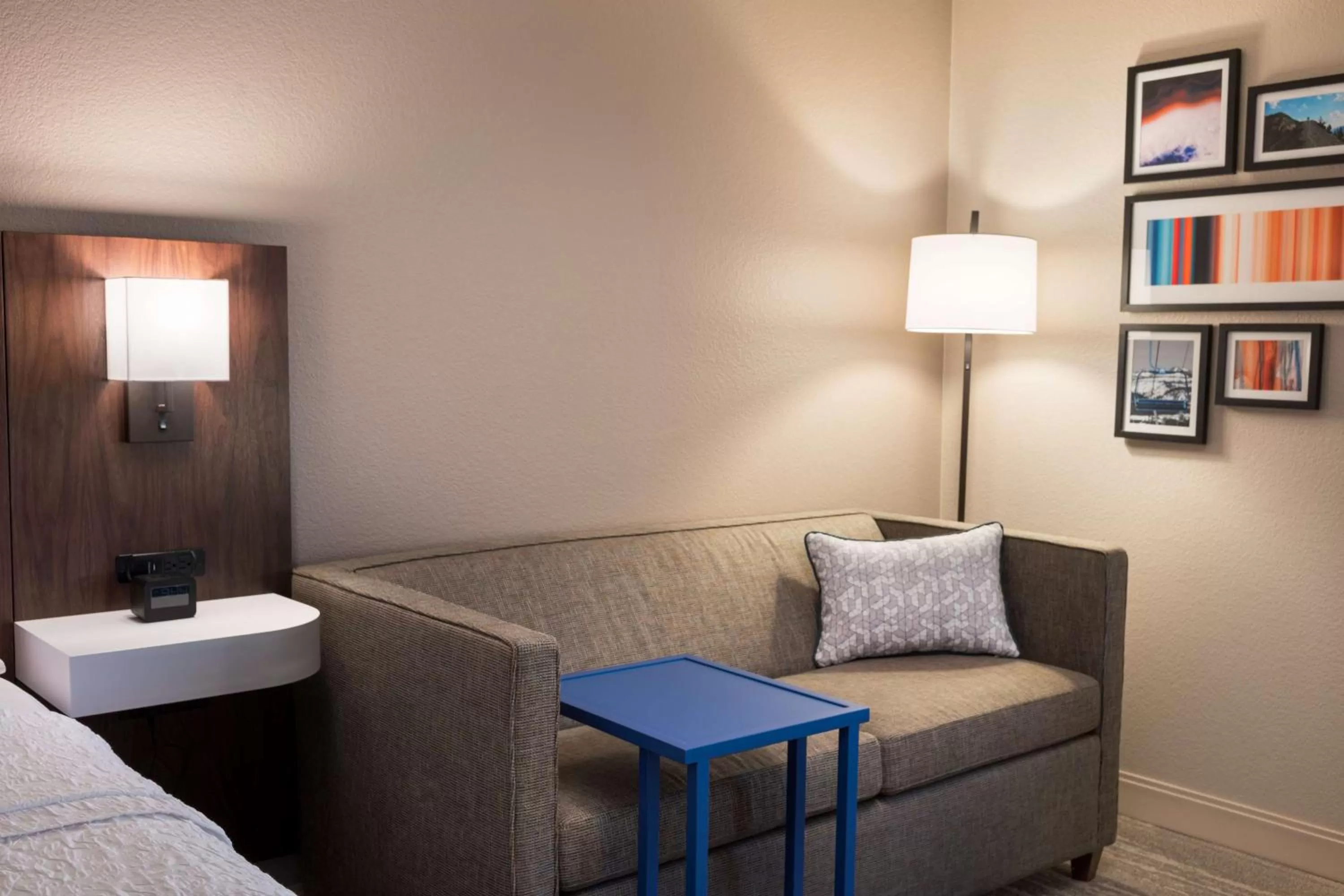 King Room - Mobility Access/Non-Smoking in Hampton Inn Denver-West/Golden
